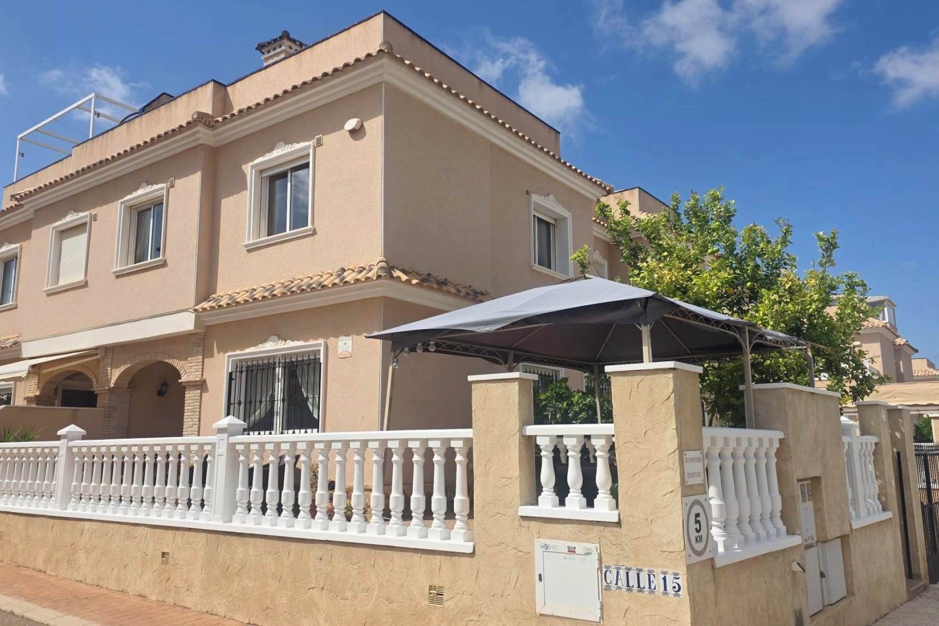 Revânzare - Vilă -
Villamartin - Costa Blanca