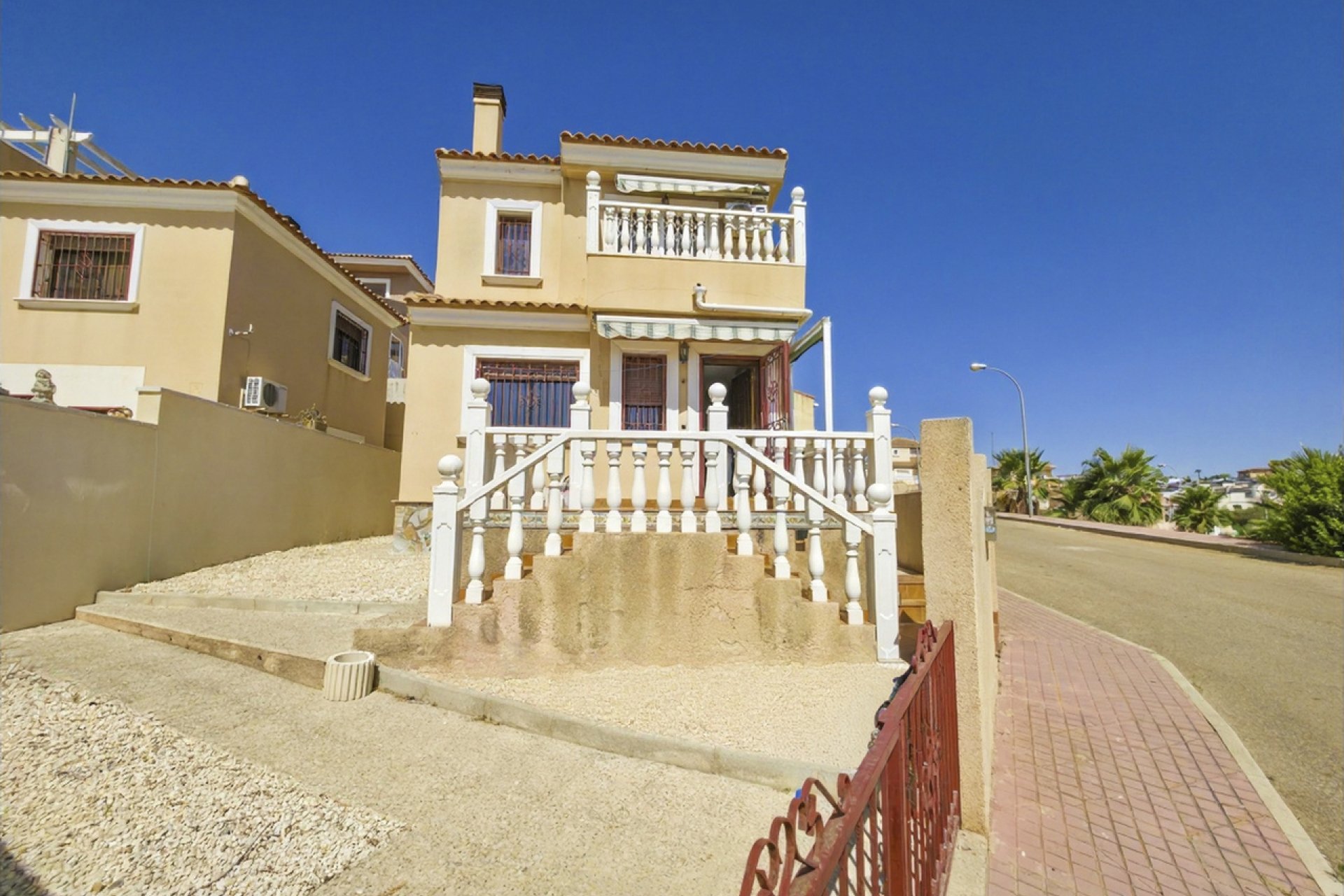 Revânzare - Vilă -
Villamartin - Costa Blanca