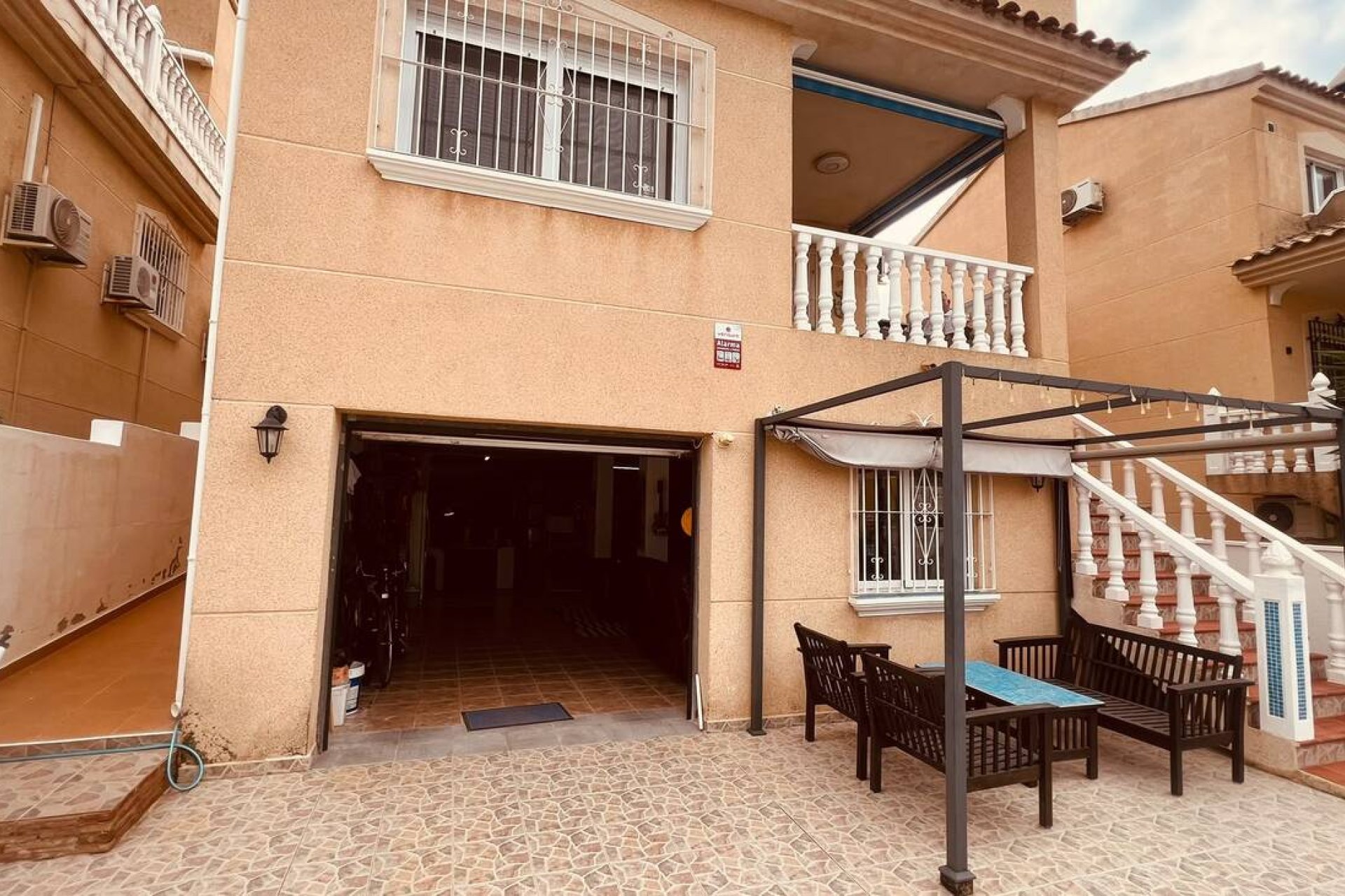Revânzare - Vilă -
Villamartin - Costa Blanca