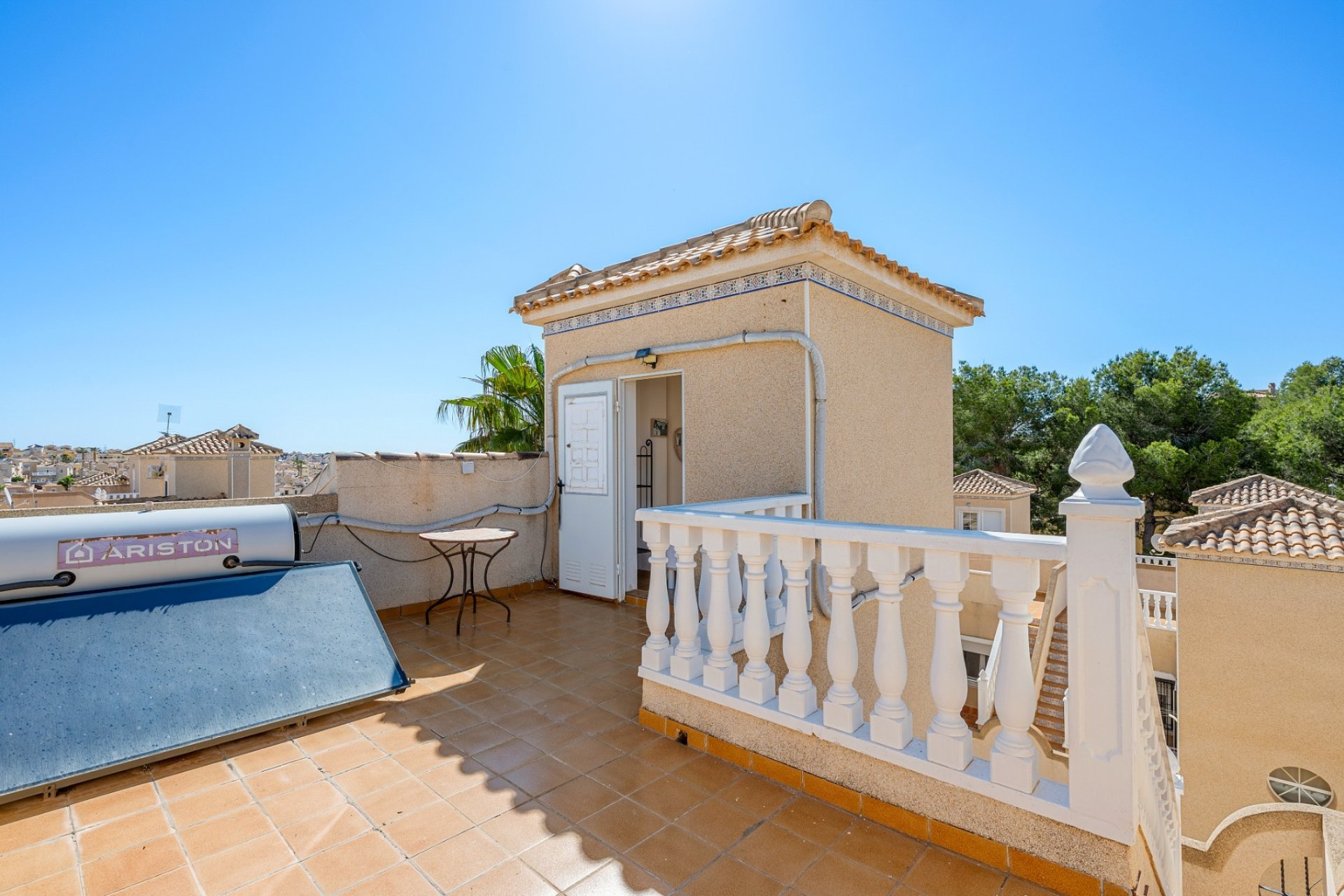 Revânzare - Vilă -
Villamartin - Costa Blanca