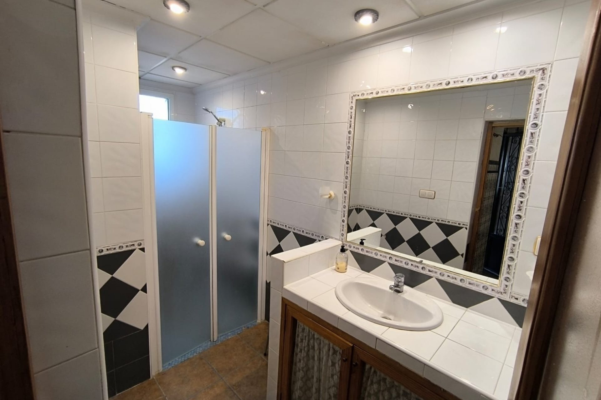 Revânzare - Vilă -
Yecla - Inland