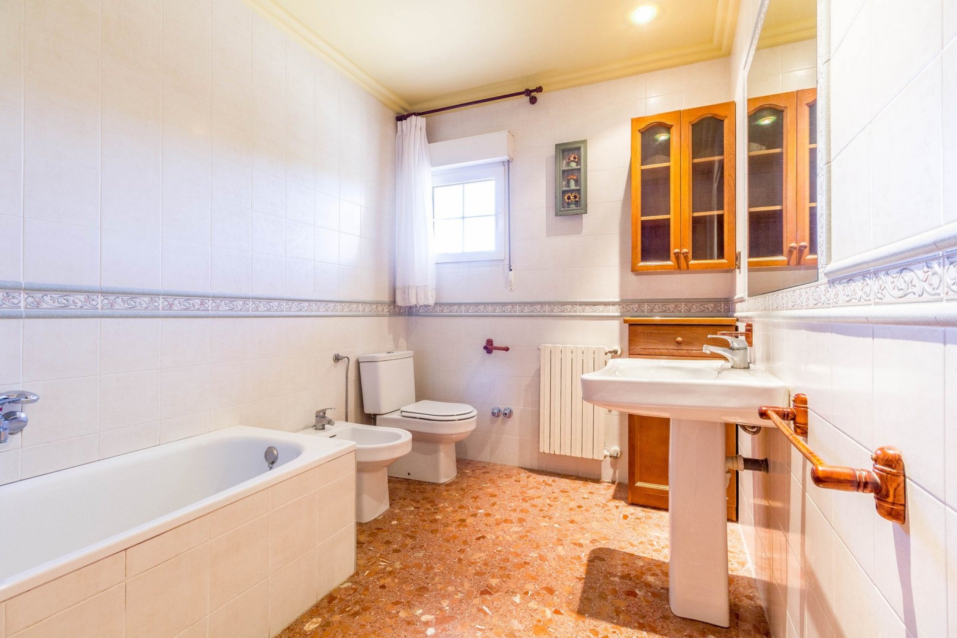 Revânzare - Vilă -
Yecla - Inland