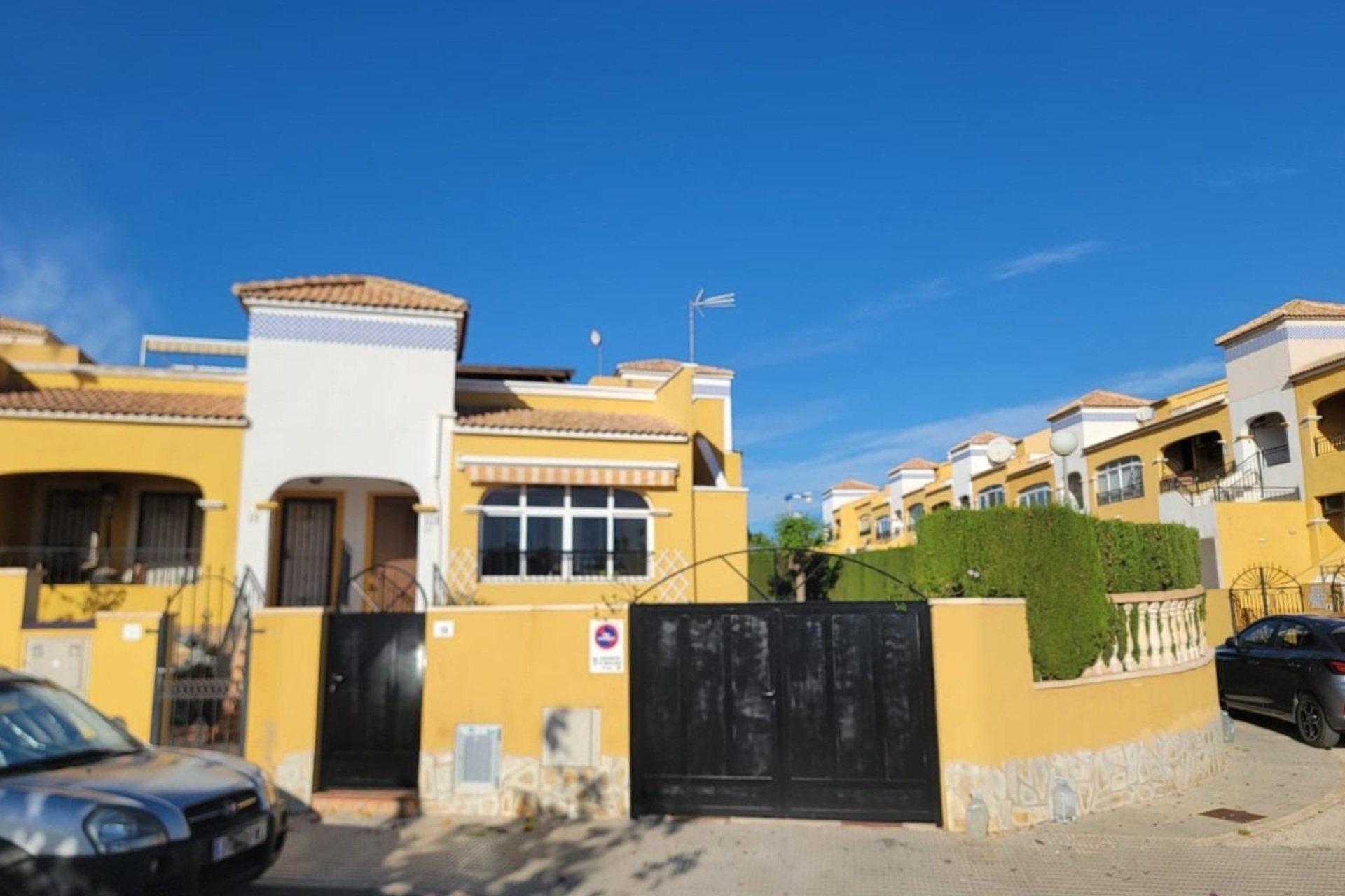 Segunda mano - Adosado -
Los Montesinos - Los Montesinos - Urb. La Herrada