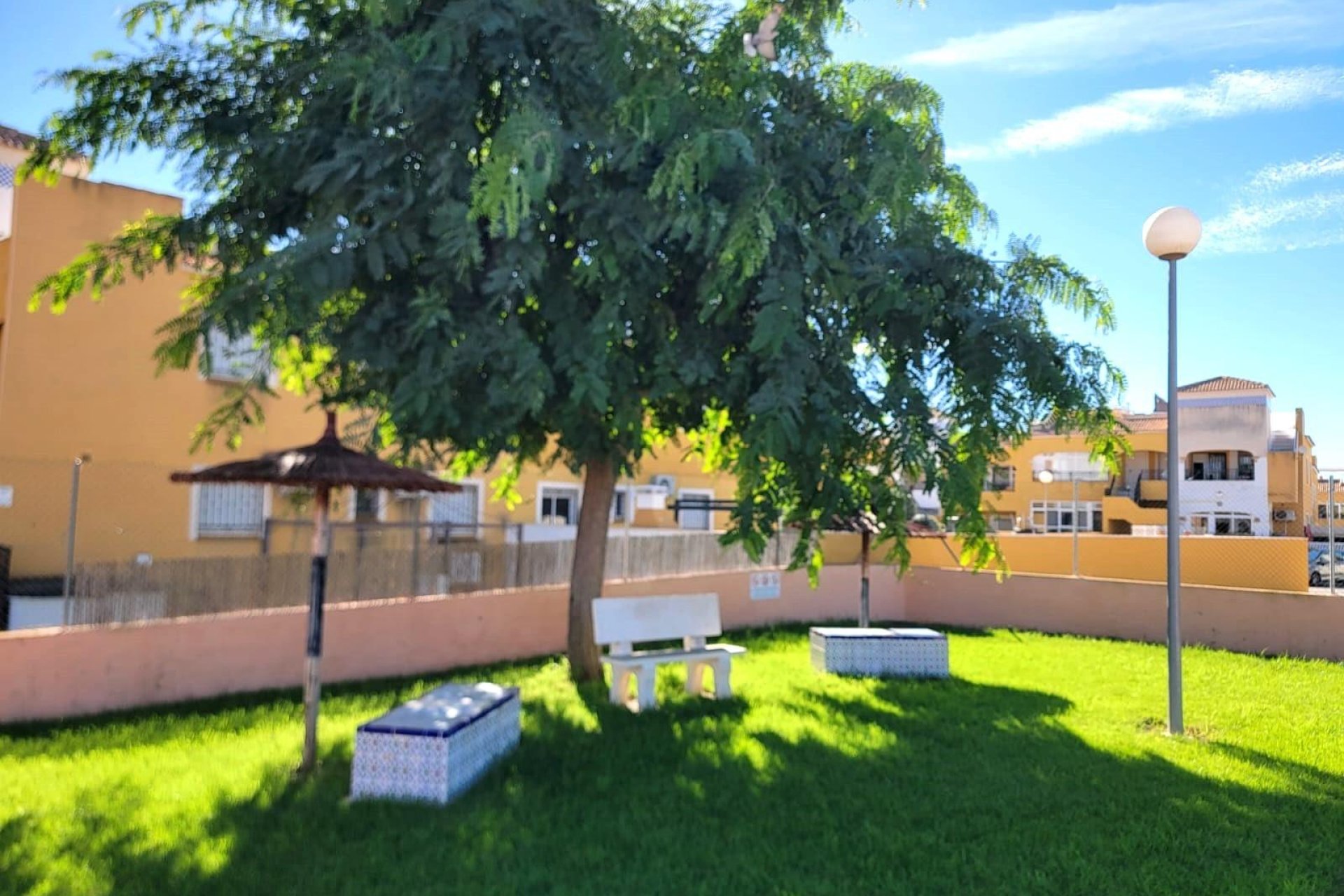 Segunda mano - Adosado -
Los Montesinos - Los Montesinos - Urb. La Herrada