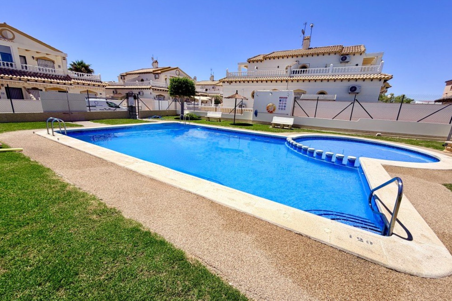 Segunda mano - Adosado -
Orihuela Costa - Costa Blanca