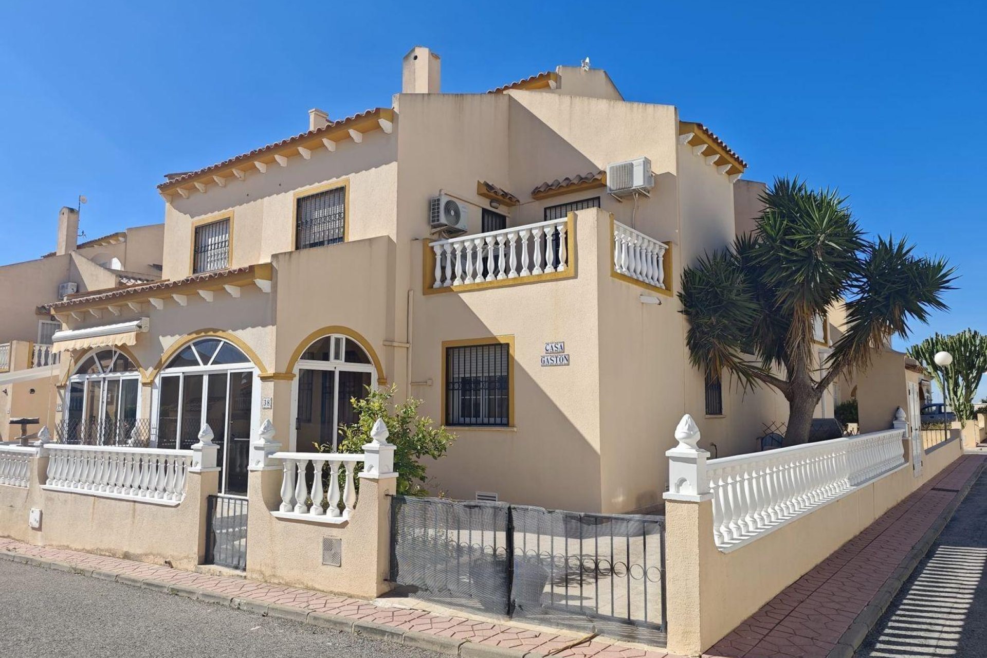 Segunda mano - Adosado -
Orihuela Costa - La Florida