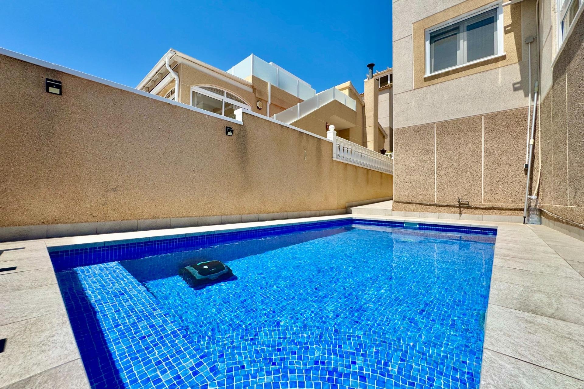 Segunda mano - Adosado -
Orihuela Costa - La Florida