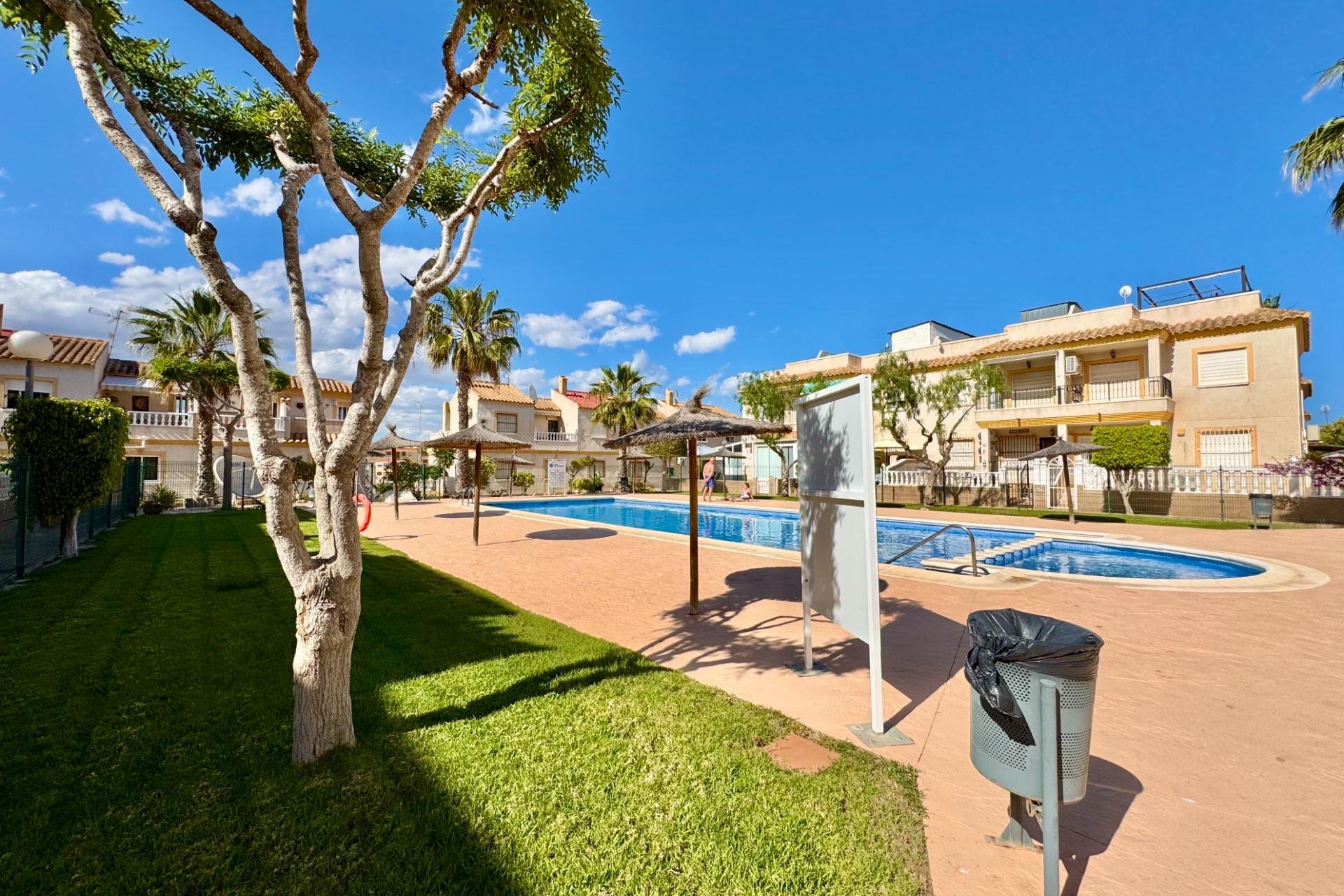 Segunda mano - Adosado -
Orihuela Costa - Las Filipinas