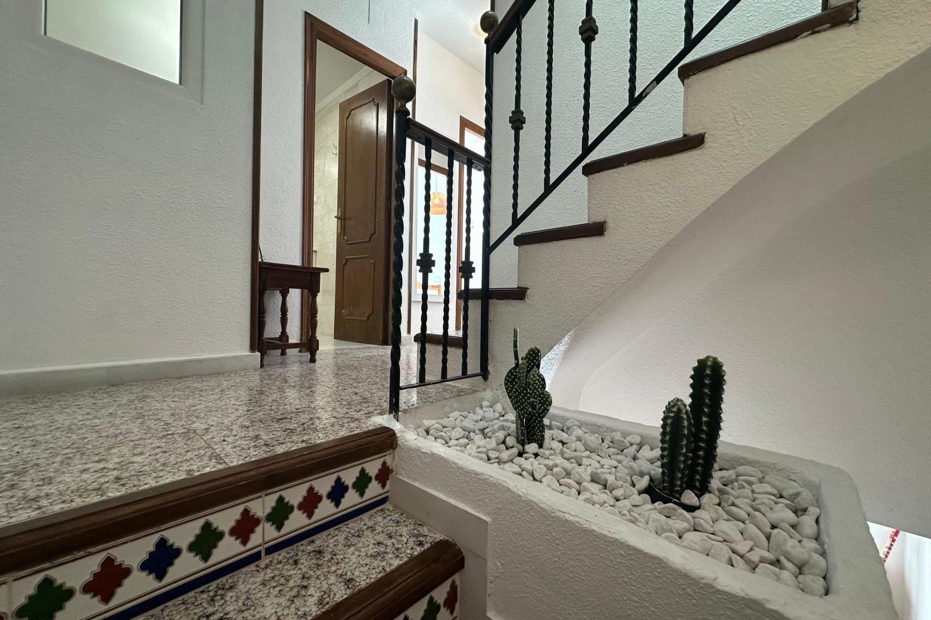 Segunda mano - Adosado -
Torrevieja - Cabo Cervera