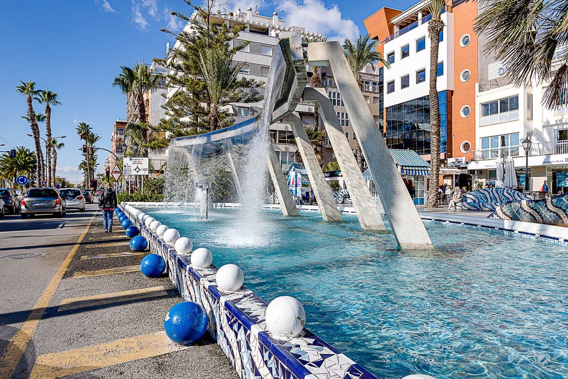 Segunda mano - Adosado -
Torrevieja - Centro