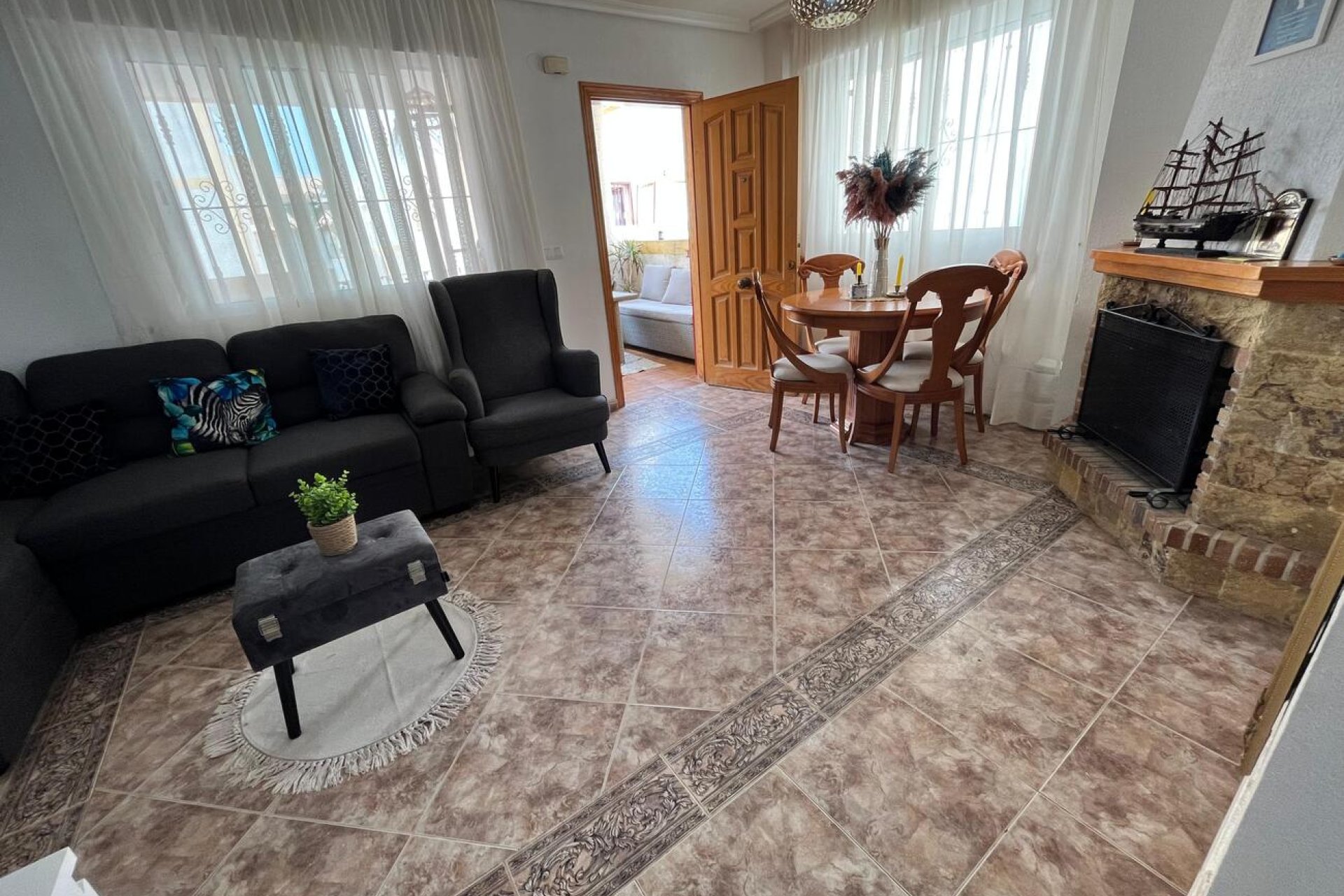 Segunda mano - Adosado -
Torrevieja - La Florida