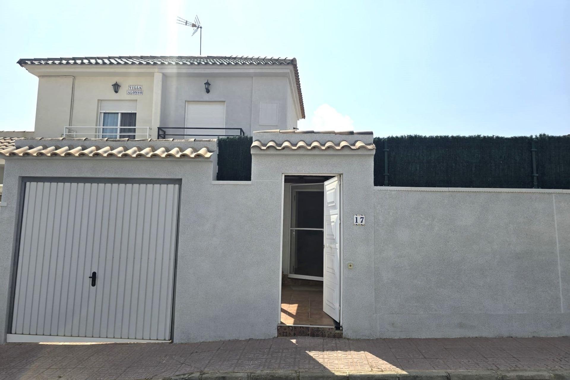 Segunda mano - Adosado -
Torrevieja - Los Altos