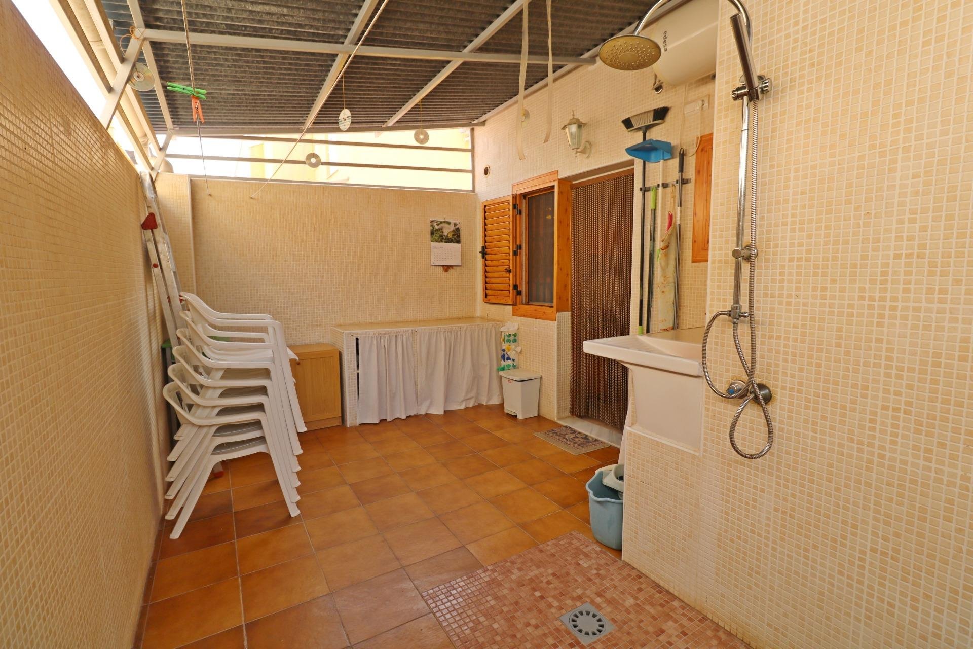 Segunda mano - Adosado -
Torrevieja - Playa De Los Naufragos