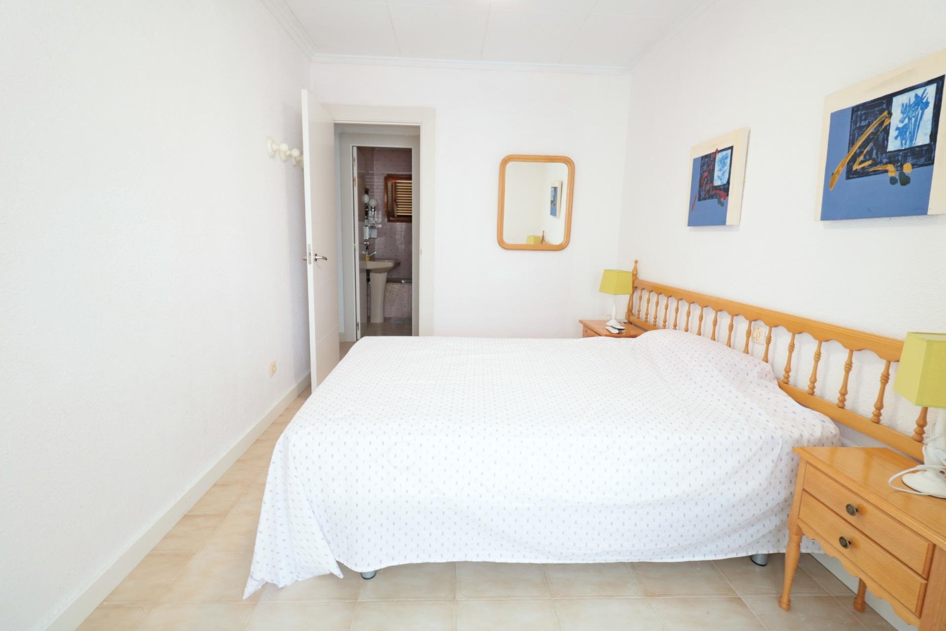 Segunda mano - Adosado -
Torrevieja - Playa De Los Naufragos