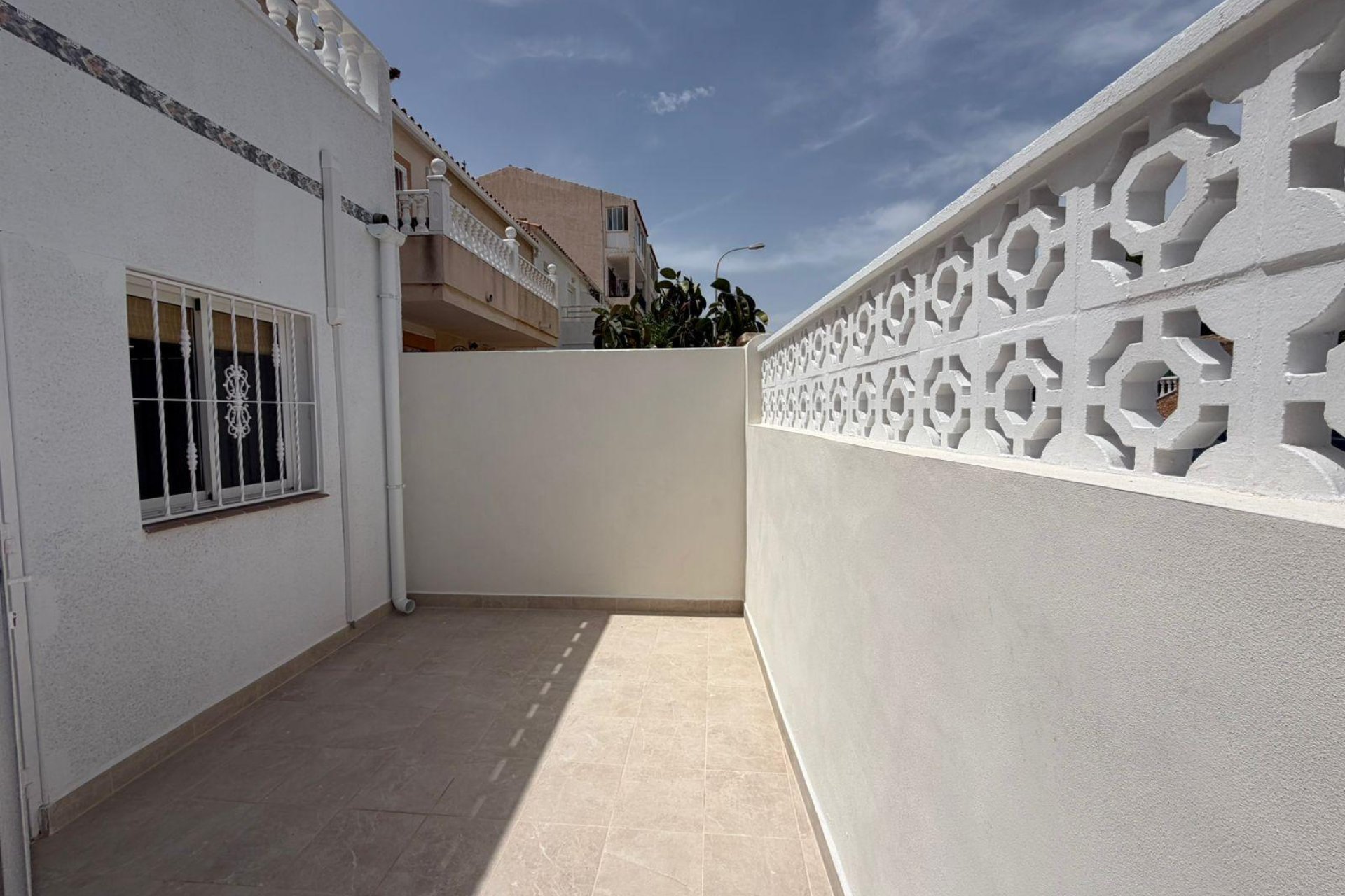 Segunda mano - Adosado -
Torrevieja - Sector 25