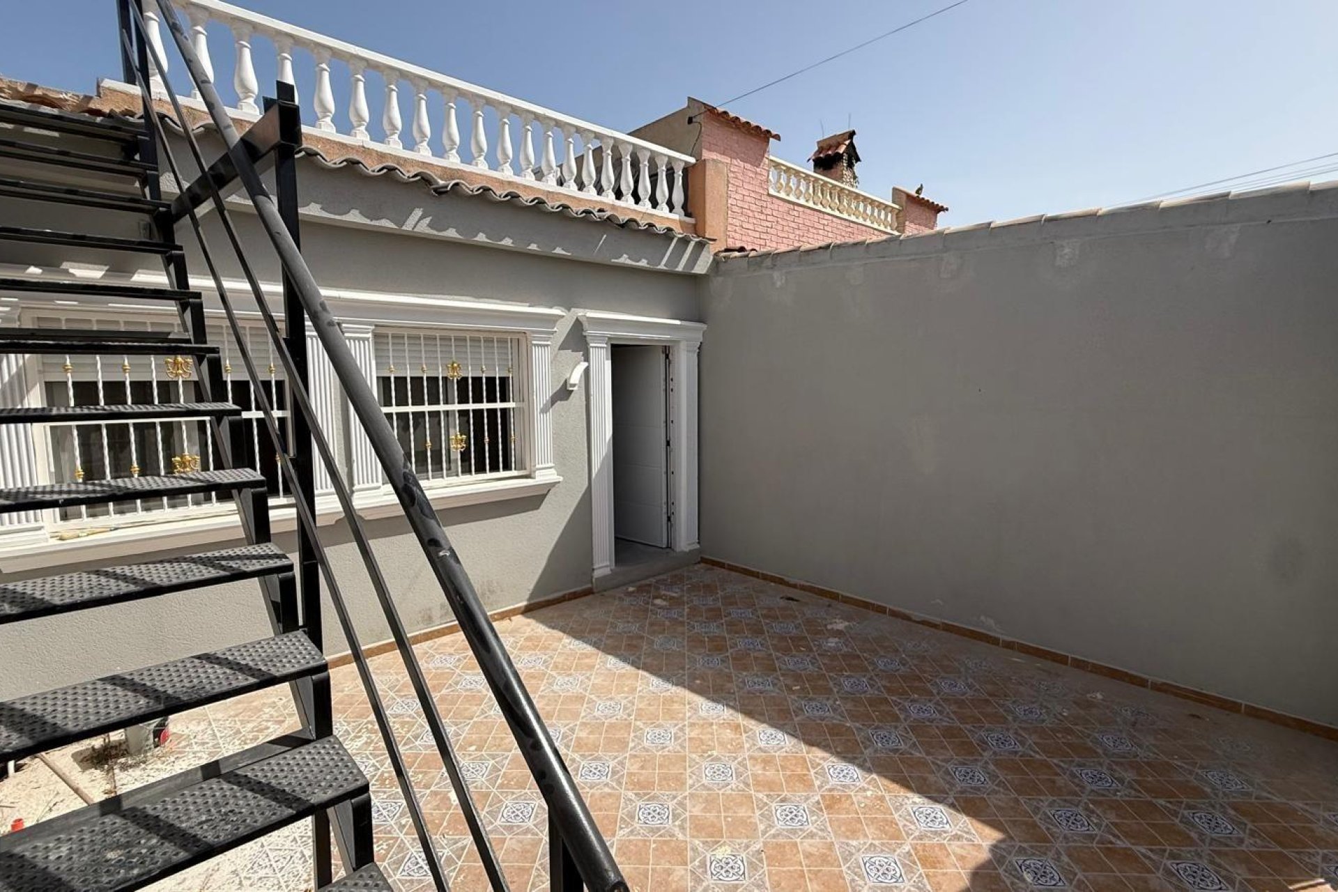 Segunda mano - Adosado -
Torrevieja - Torreta Florida