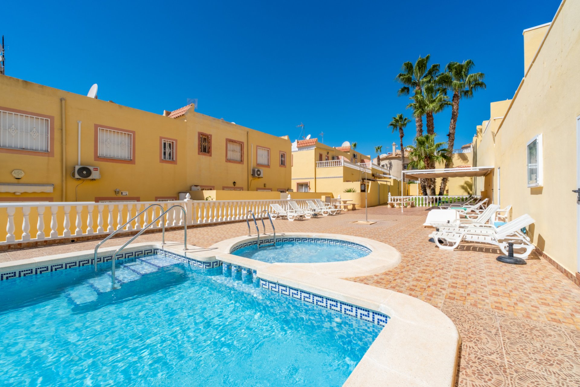 Segunda mano - Adosado -
Villamartin - Costa Blanca