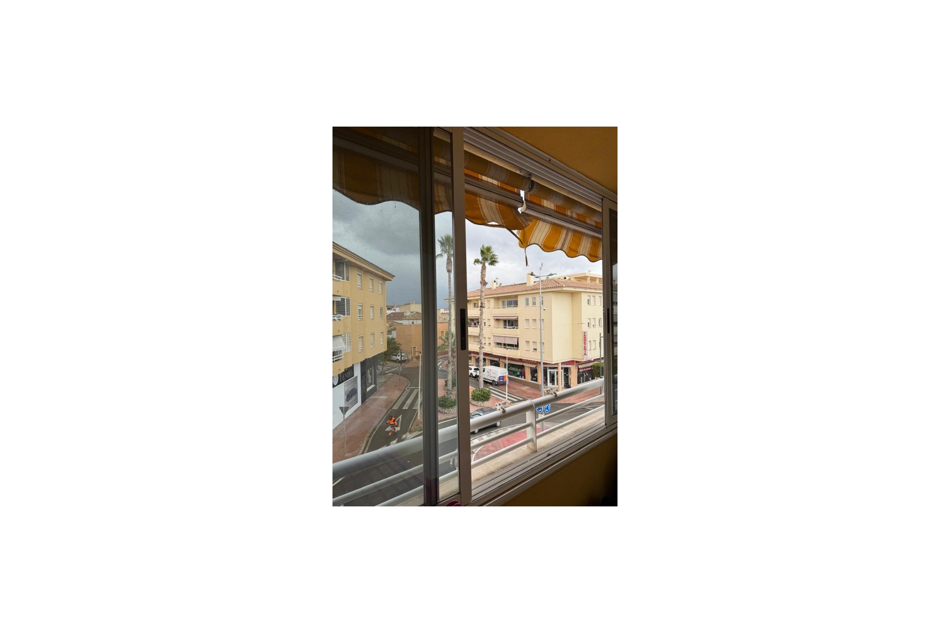 Segunda mano - Apartamento -
Alfas del Pí - Costa Blanca