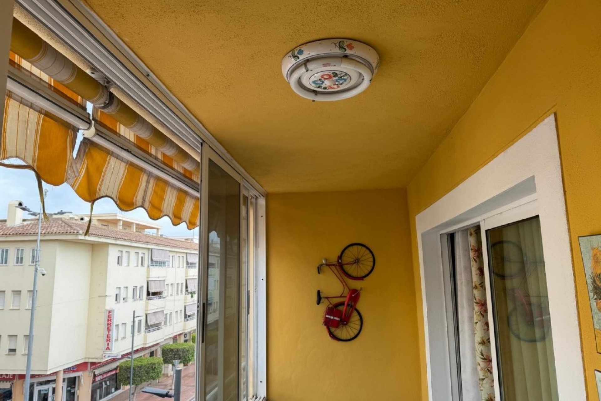Segunda mano - Apartamento -
Alfas del Pí - Costa Blanca