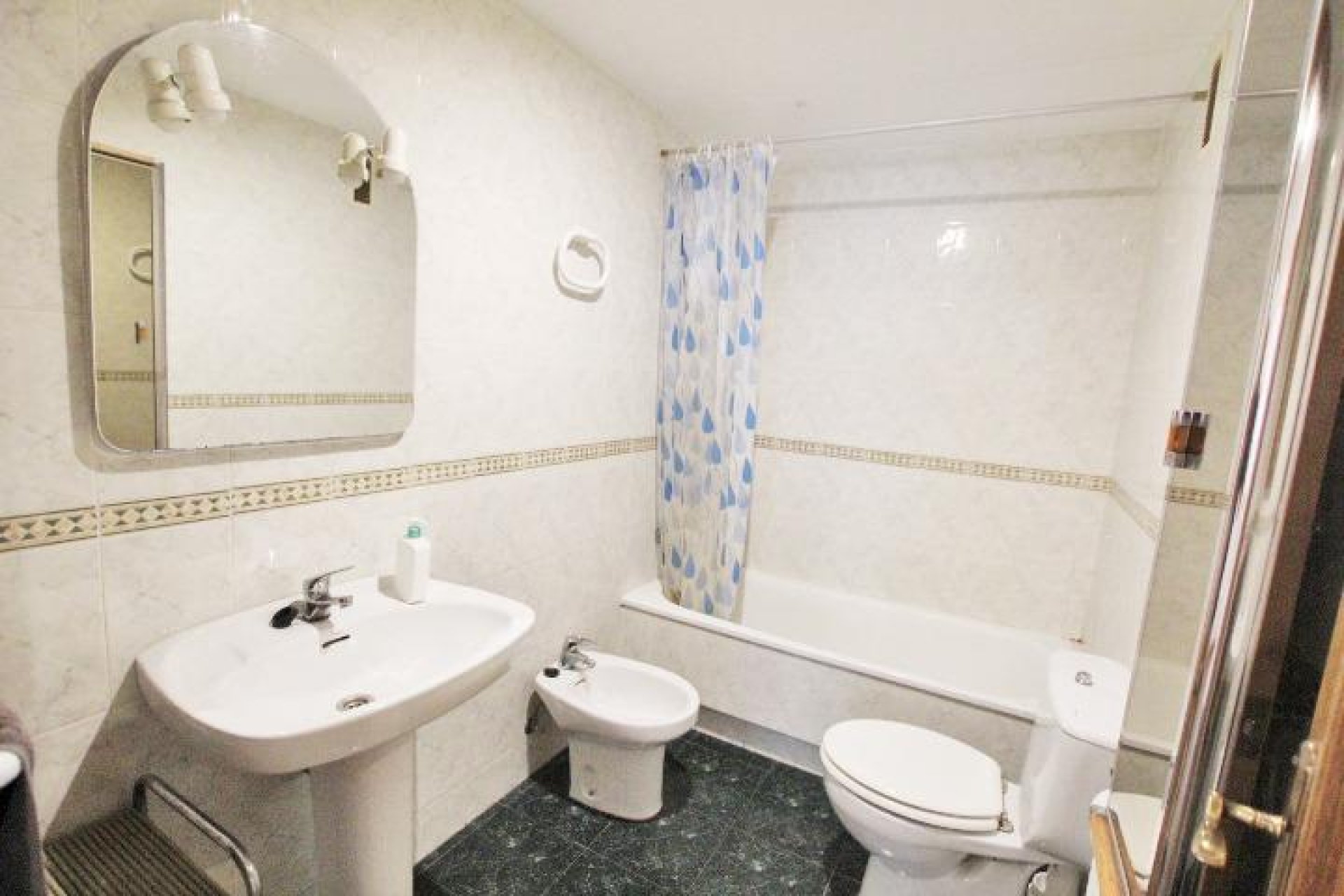Segunda mano - Apartamento -
Alicante - Nuevo San Blas