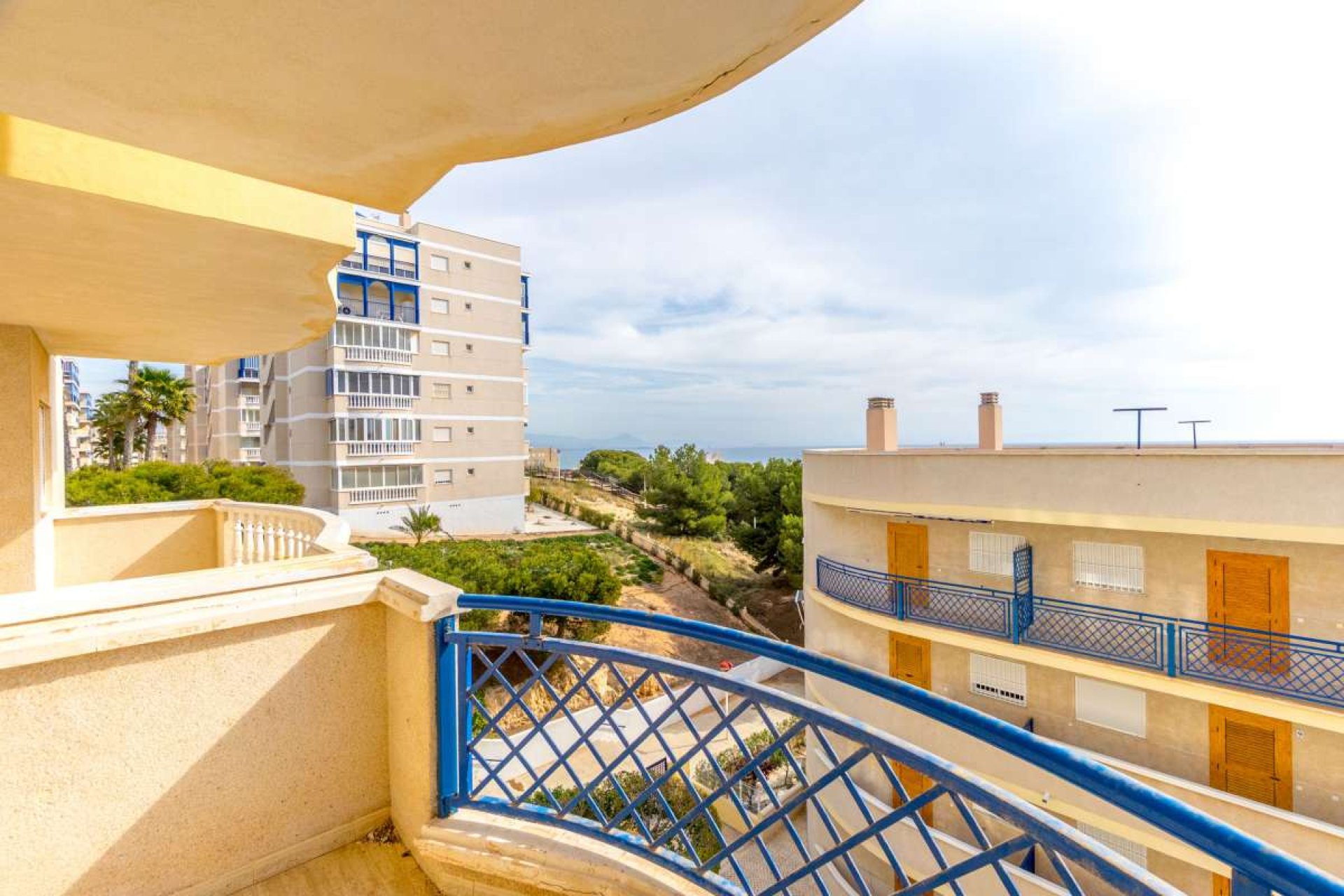 Segunda mano - Apartamento -
Arenales del Sol - Costa Blanca