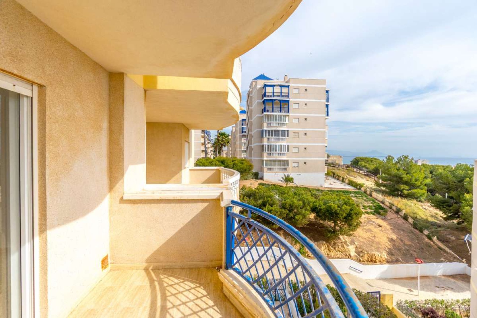 Segunda mano - Apartamento -
Arenales del Sol - Costa Blanca