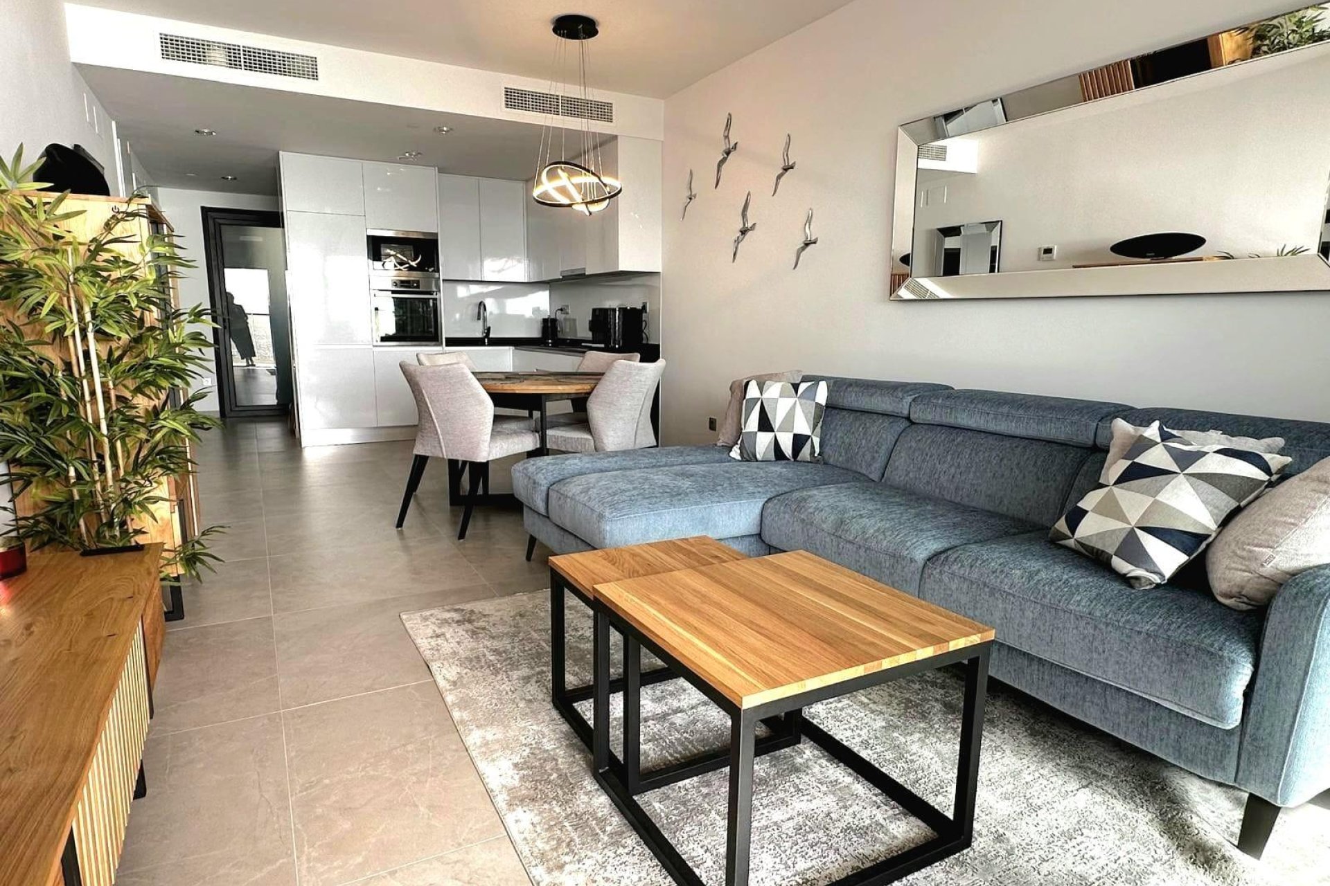 Segunda mano - Apartamento -
Benidorm - Playa de Poniente