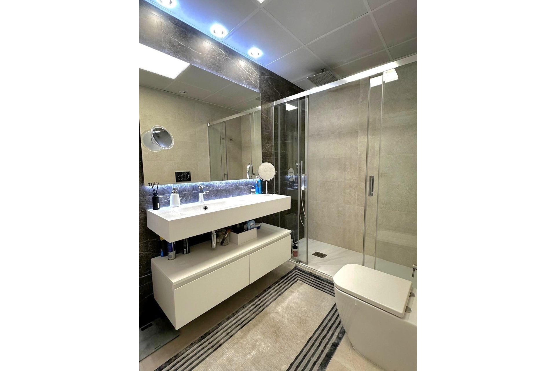 Segunda mano - Apartamento -
Benidorm - Playa de Poniente