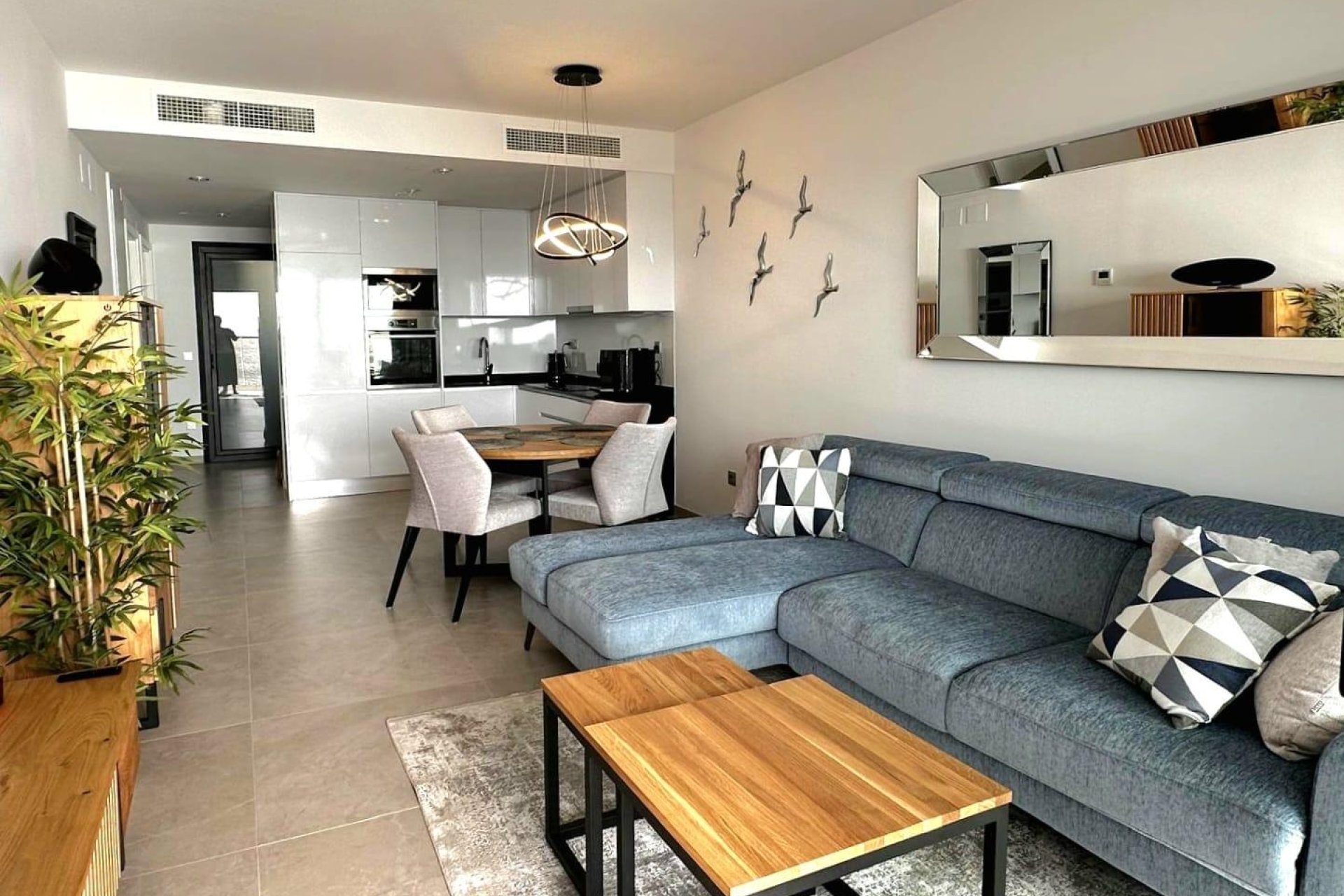 Segunda mano - Apartamento -
Benidorm - Playa de Poniente
