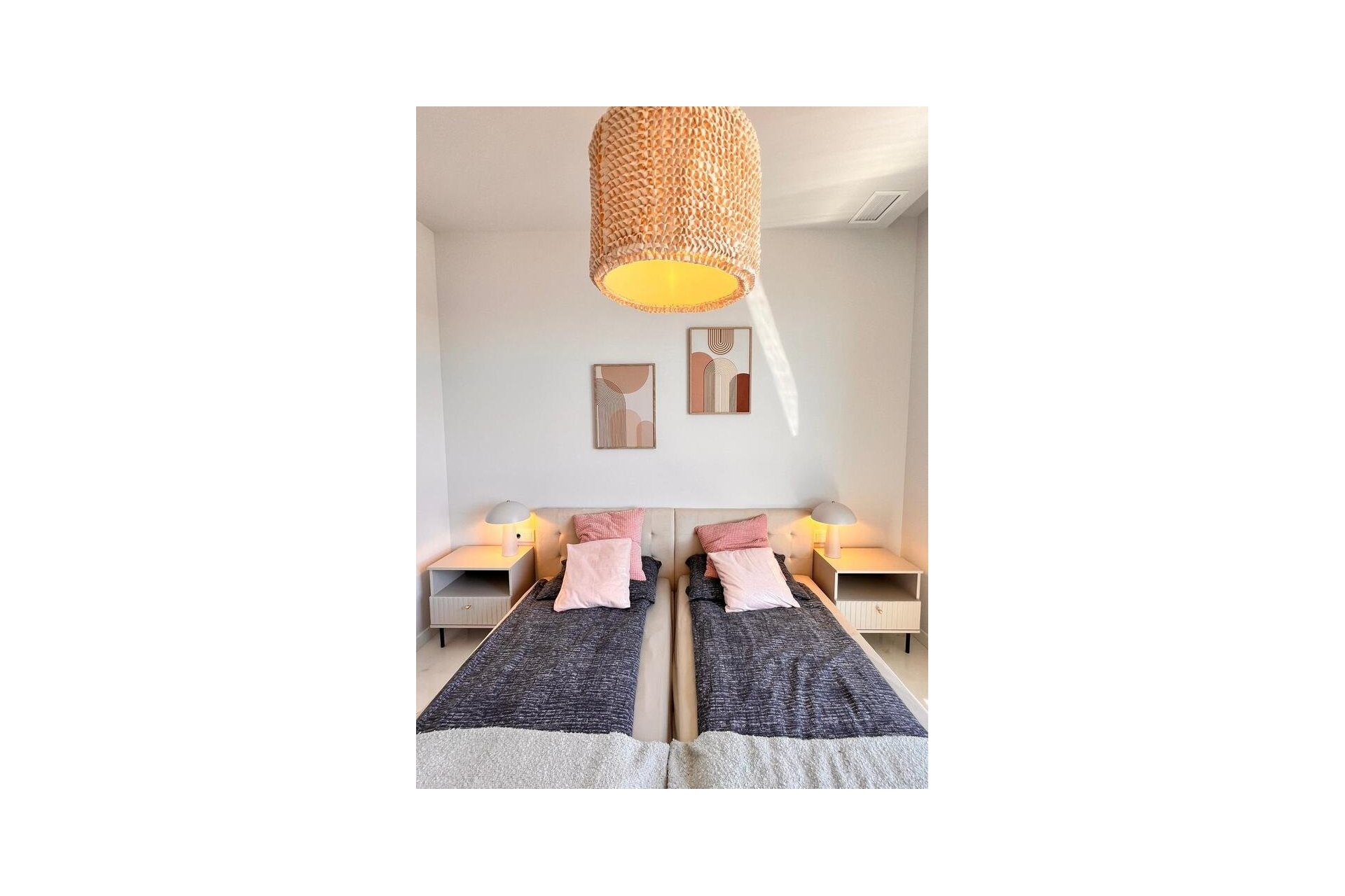 Segunda mano - Apartamento -
Benidorm - Playa de Poniente