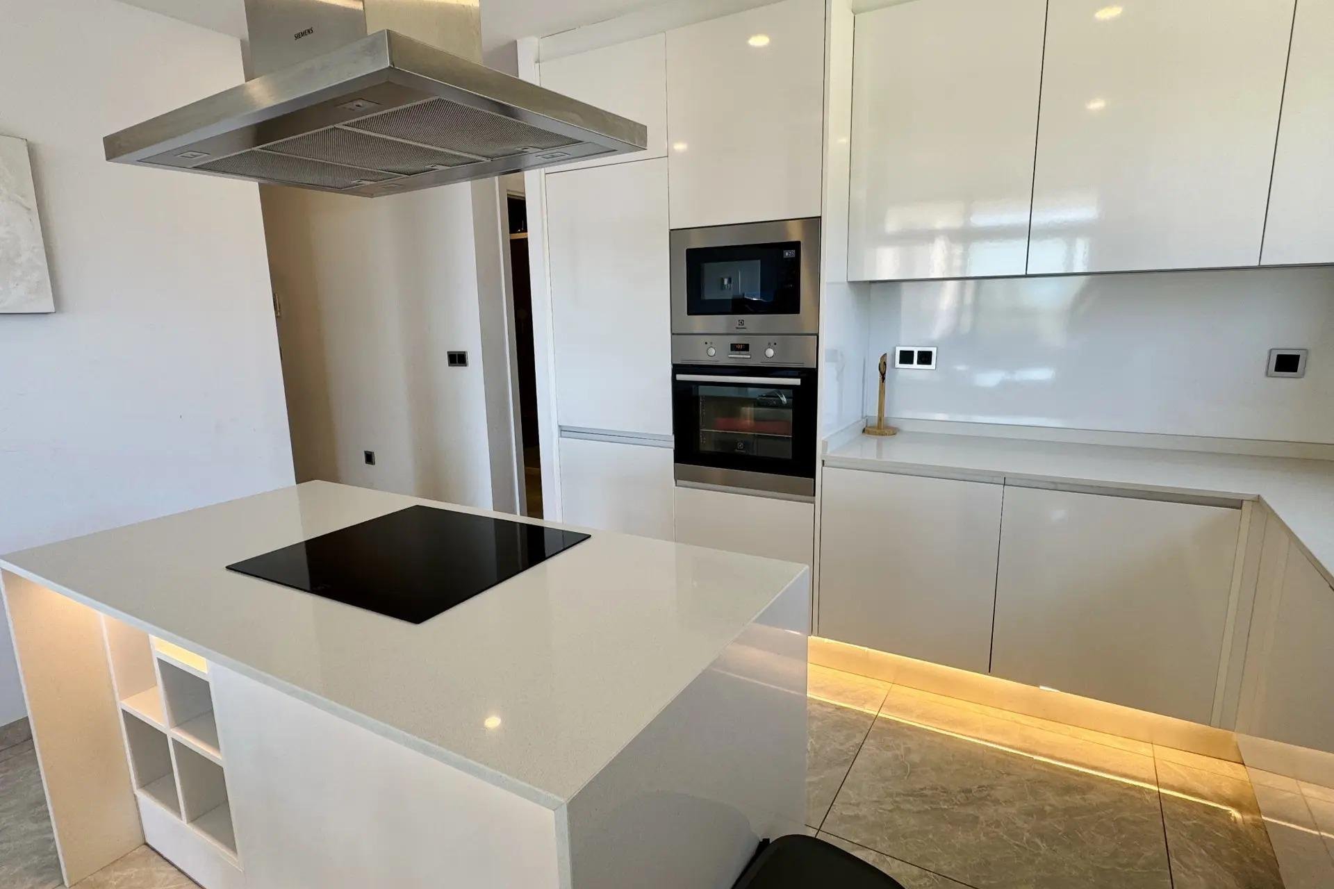 Segunda mano - Apartamento -
Benidorm - Playa de Poniente