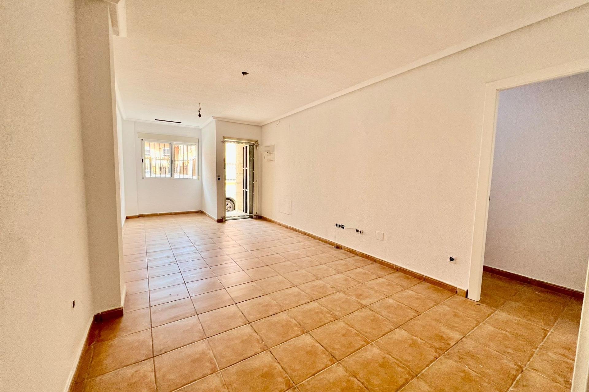 Segunda mano - Apartamento -
Catral - Comunidad Valenciana