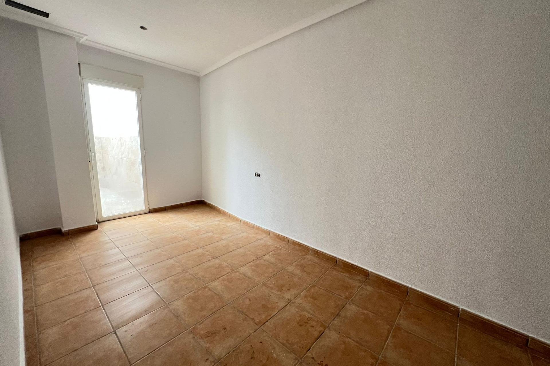 Segunda mano - Apartamento -
Catral - Comunidad Valenciana