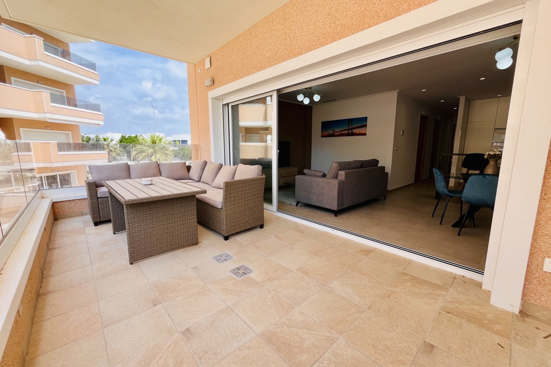 Segunda mano - Apartamento -
El Raso - Costa Blanca