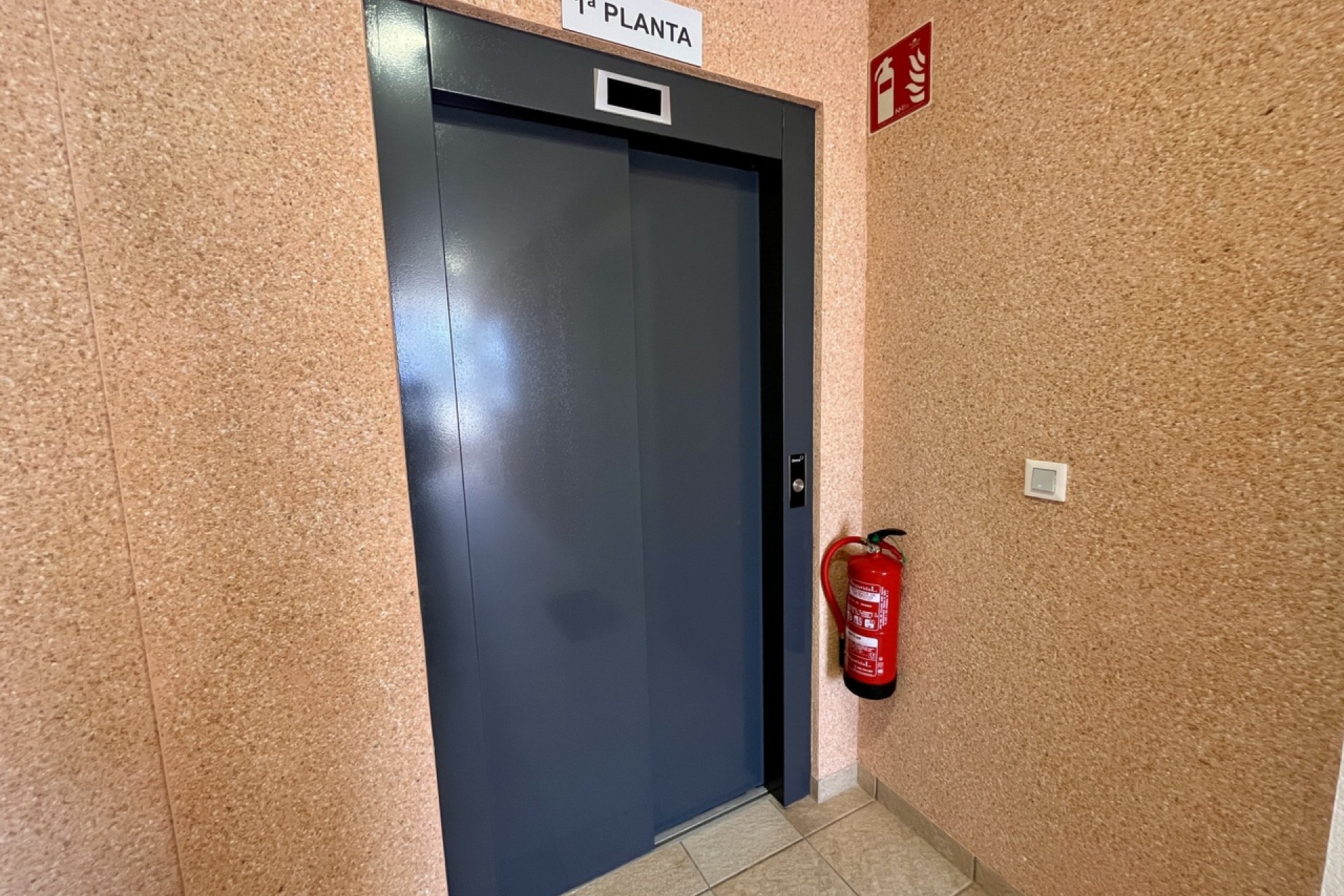 Segunda mano - Apartamento -
El Raso - Costa Blanca