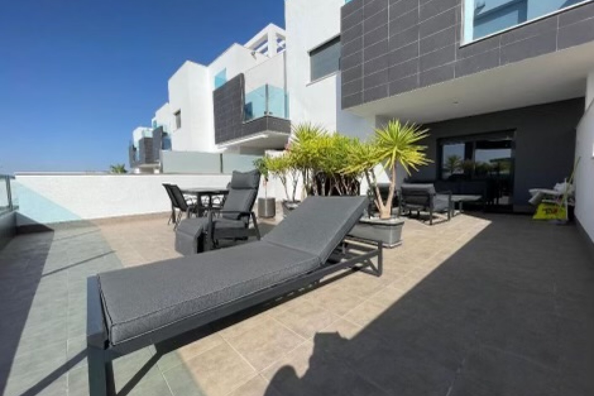 Segunda mano - Apartamento -
El Raso - Costa Blanca
