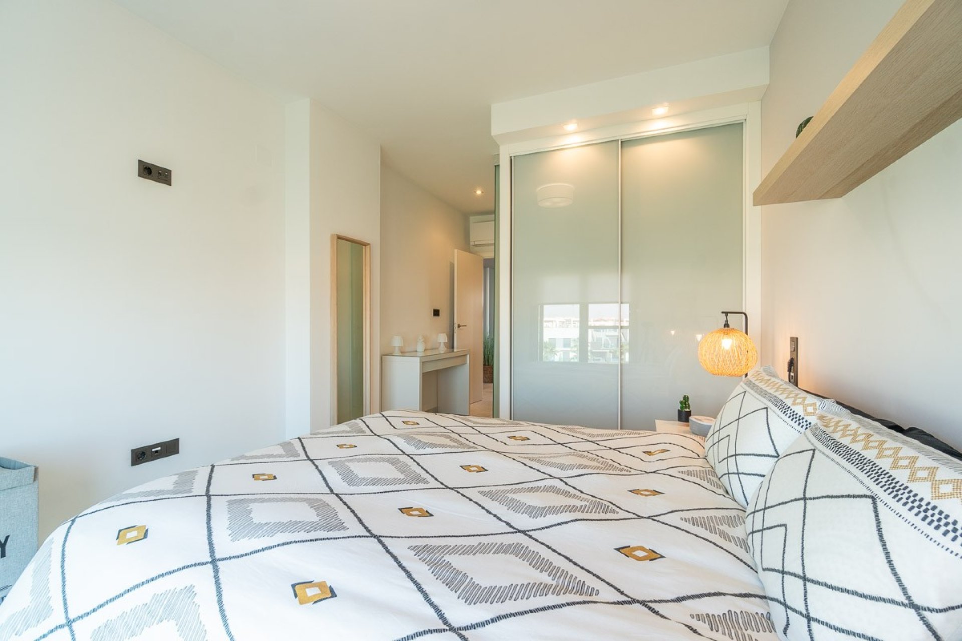 Segunda mano - Apartamento -
El Raso - Costa Blanca