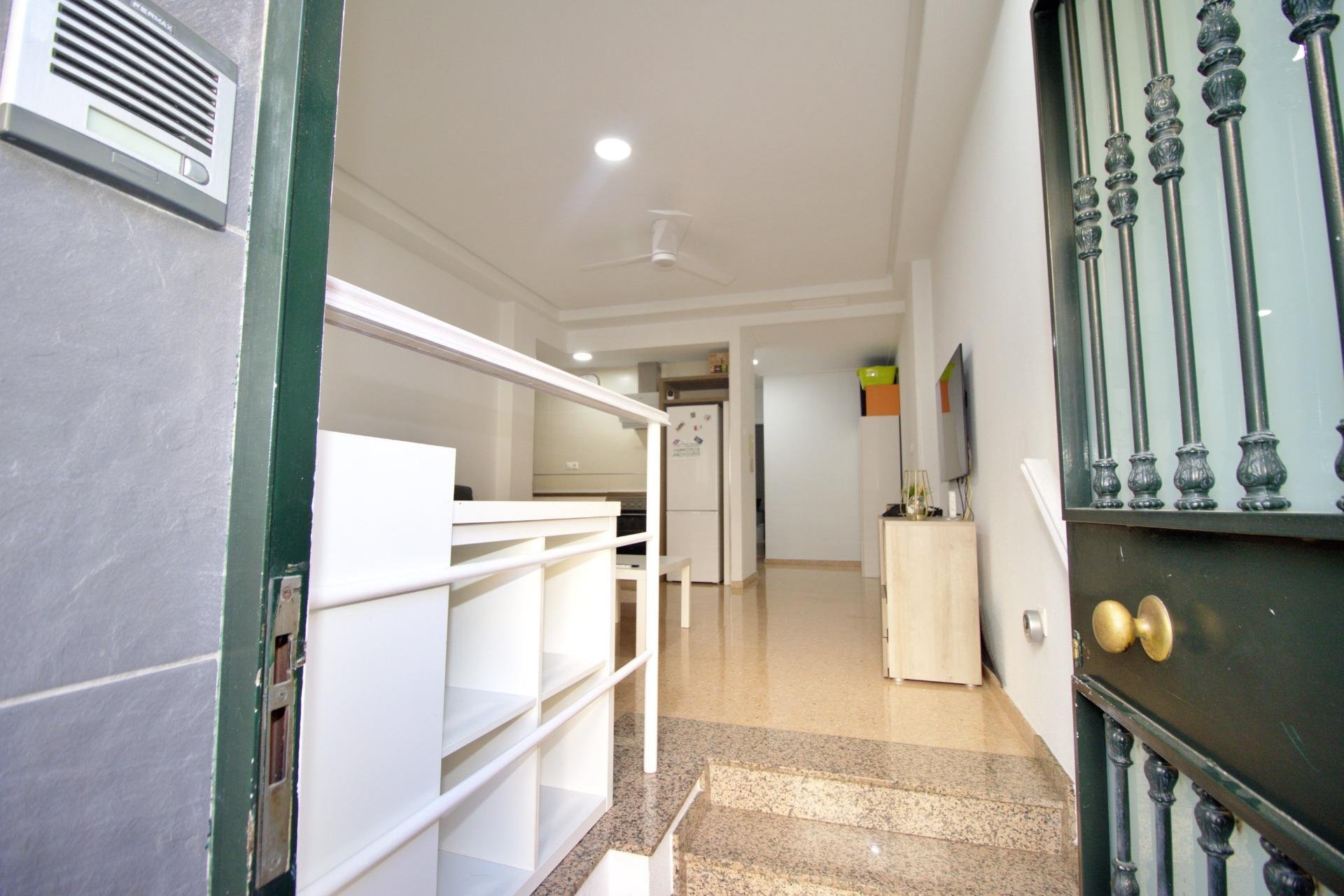 Segunda mano - Apartamento -
Elche - Plaza Madrid