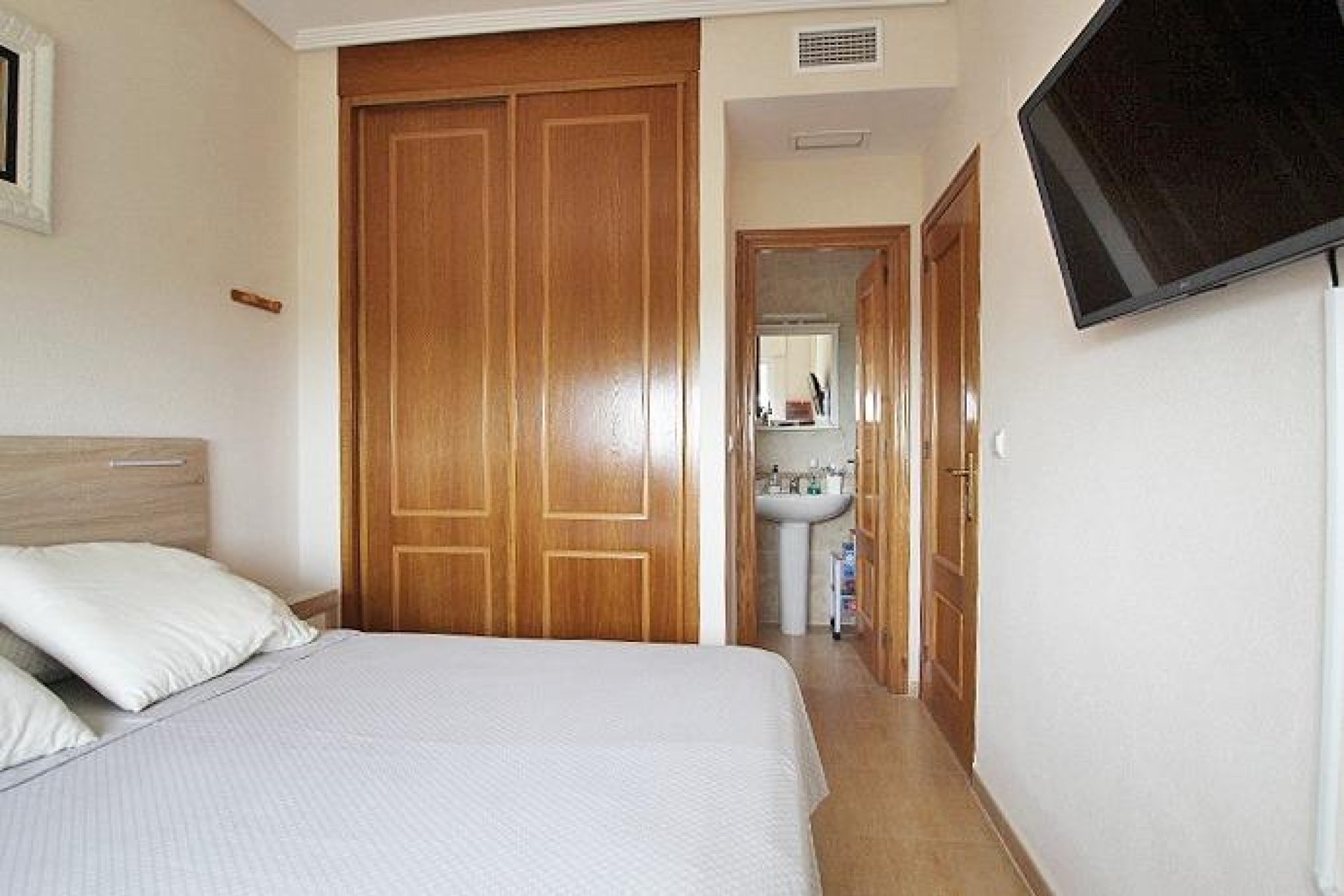 Segunda mano - Apartamento -
Guardamar del Segura - Avenida del Puerto