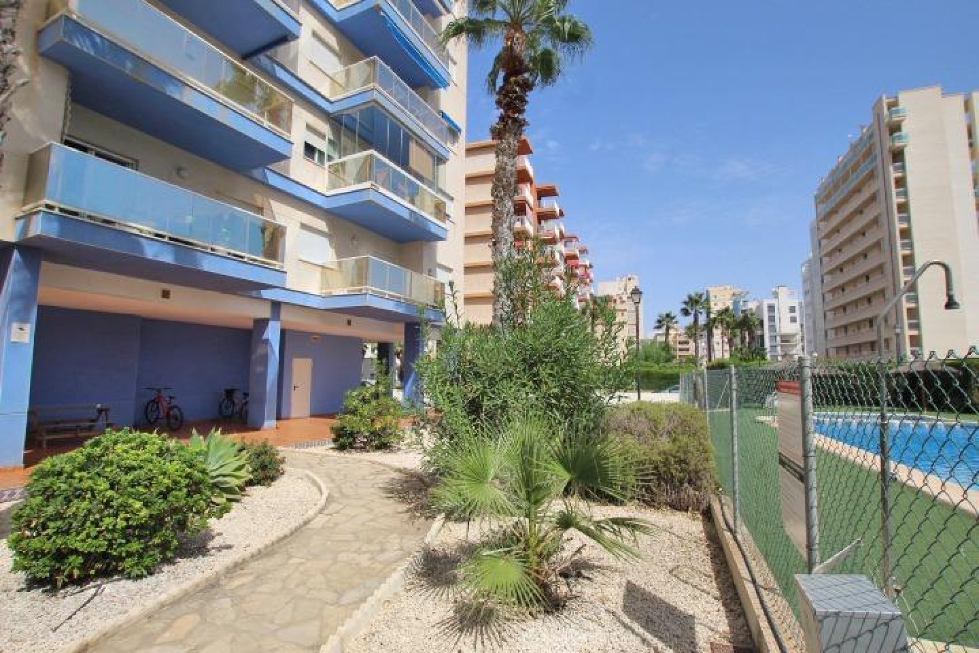 Segunda mano - Apartamento -
Guardamar del Segura - Avenida del Puerto