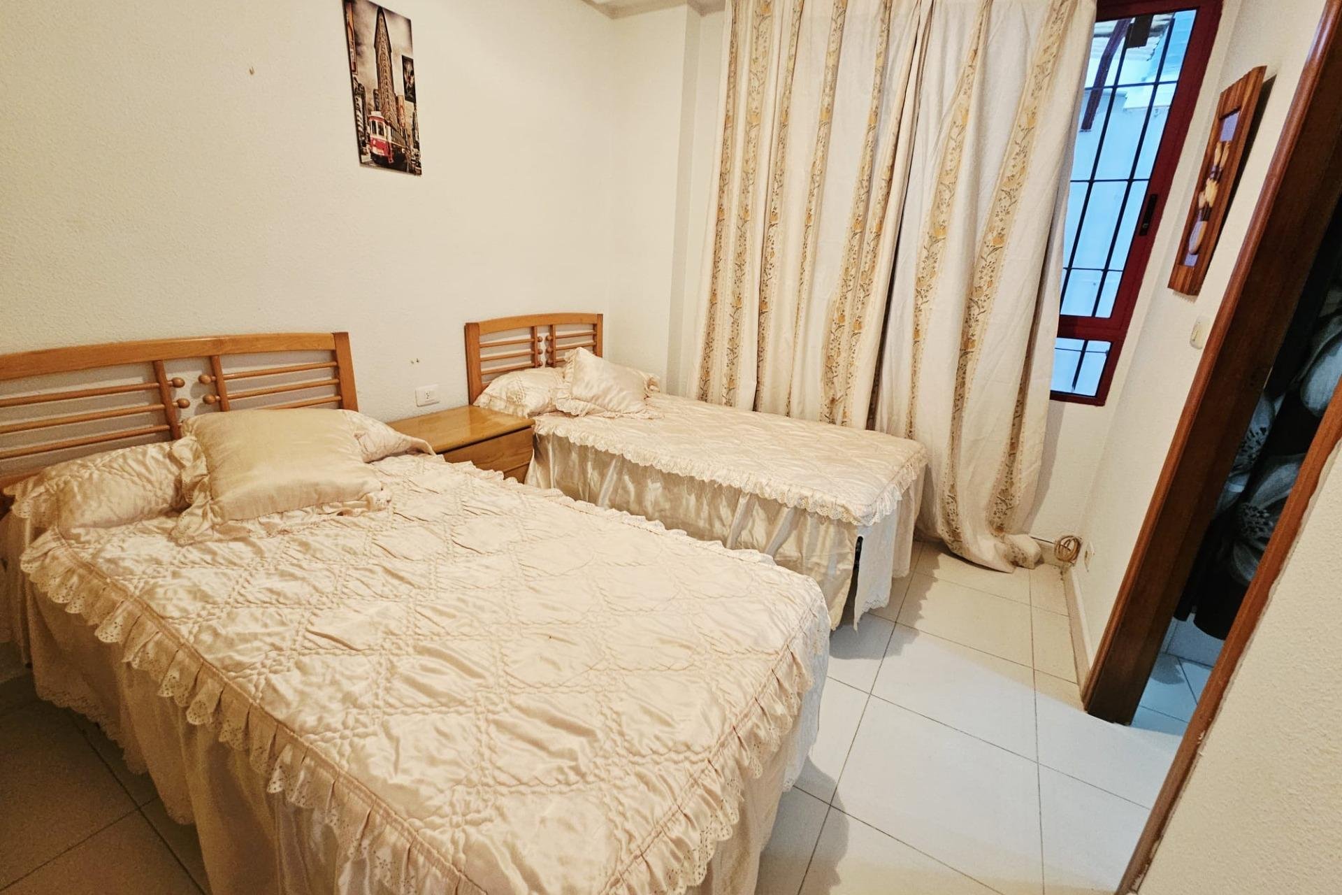 Segunda mano - Apartamento -
Guardamar del Segura - Pueblo