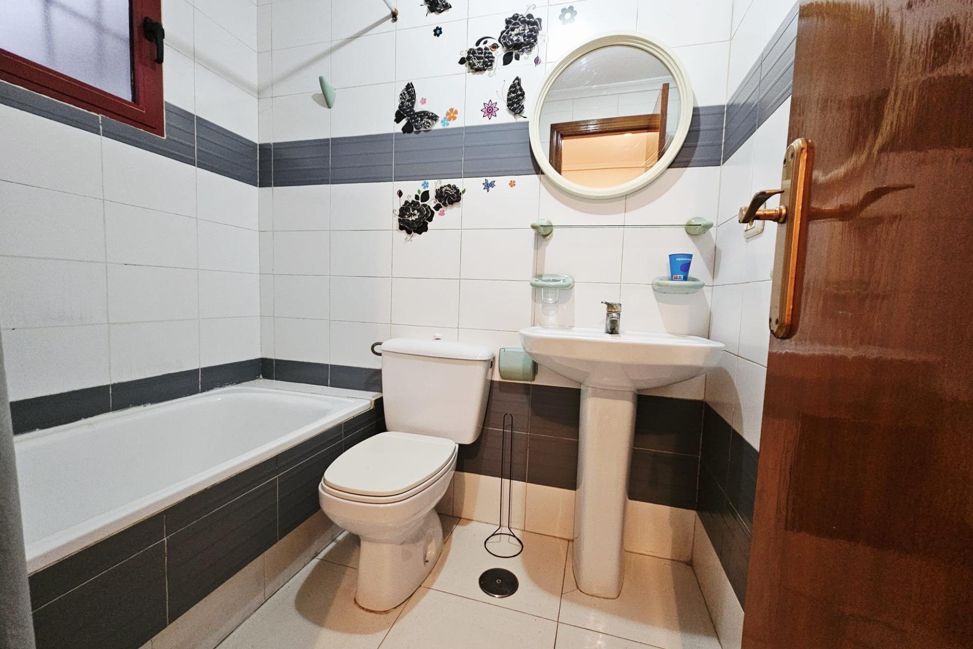 Segunda mano - Apartamento -
Guardamar del Segura - Pueblo