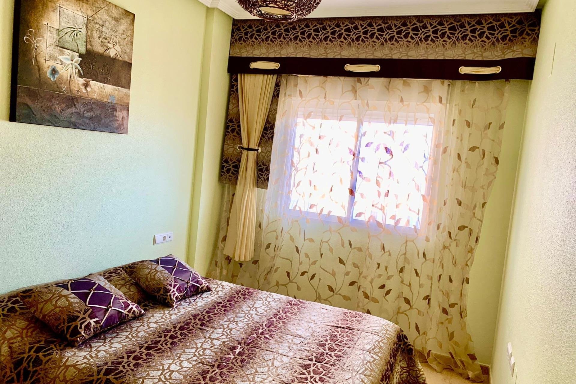 Segunda mano - Apartamento -
Guardamar del Segura - Puerto