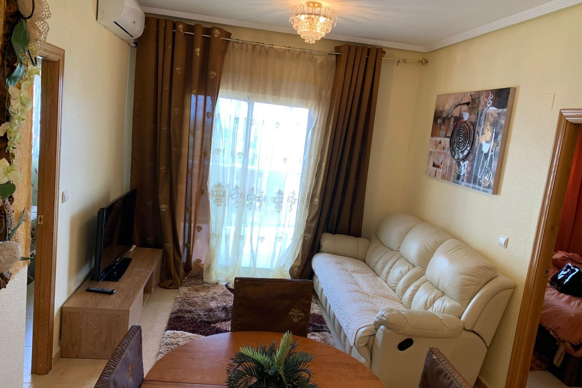 Segunda mano - Apartamento -
Guardamar del Segura - Puerto