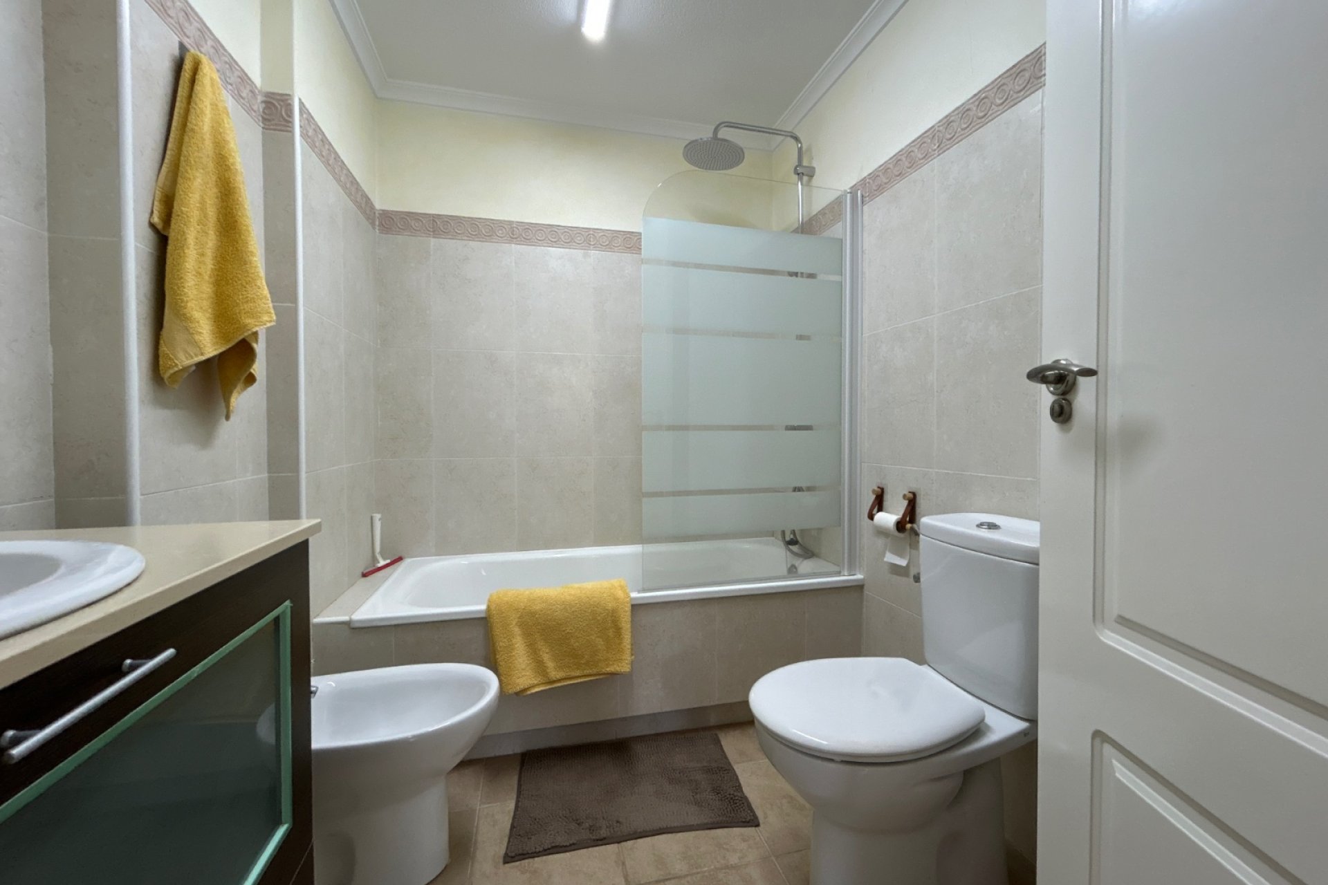 Segunda mano - Apartamento -
Jacarilla - Inland