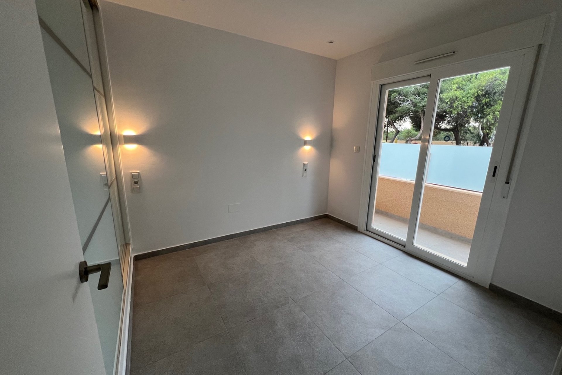 Segunda mano - Apartamento -
La Mata - avda de los Europeos