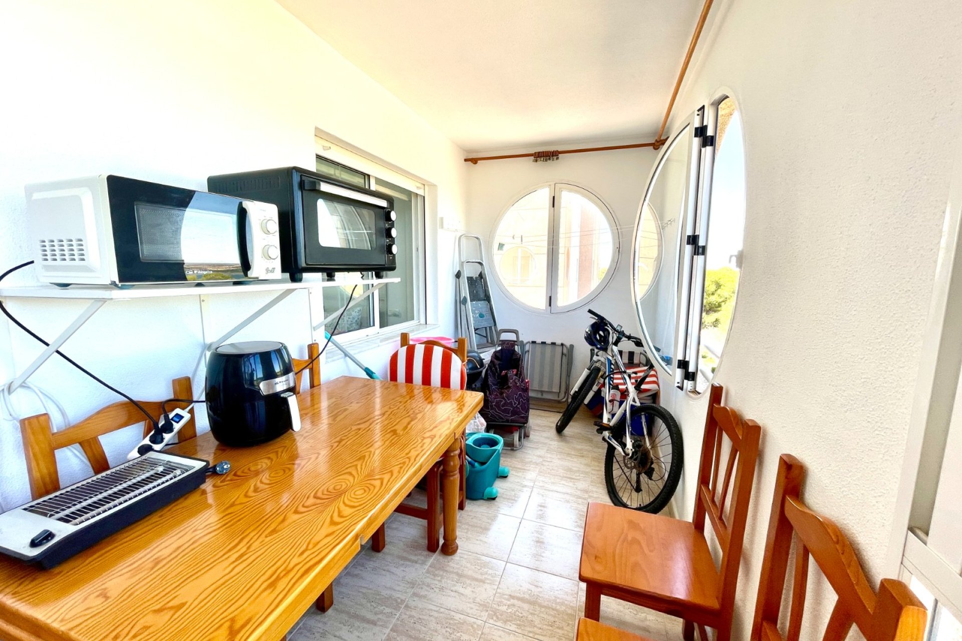 Segunda mano - Apartamento -
La Siesta - Costa Blanca
