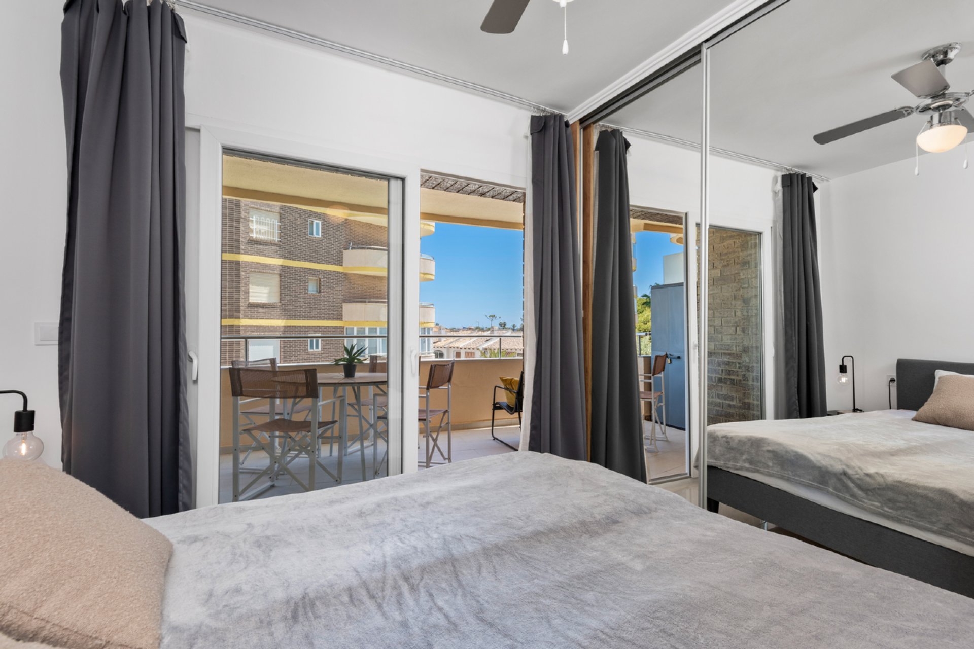Segunda mano - Apartamento -
La Zenia