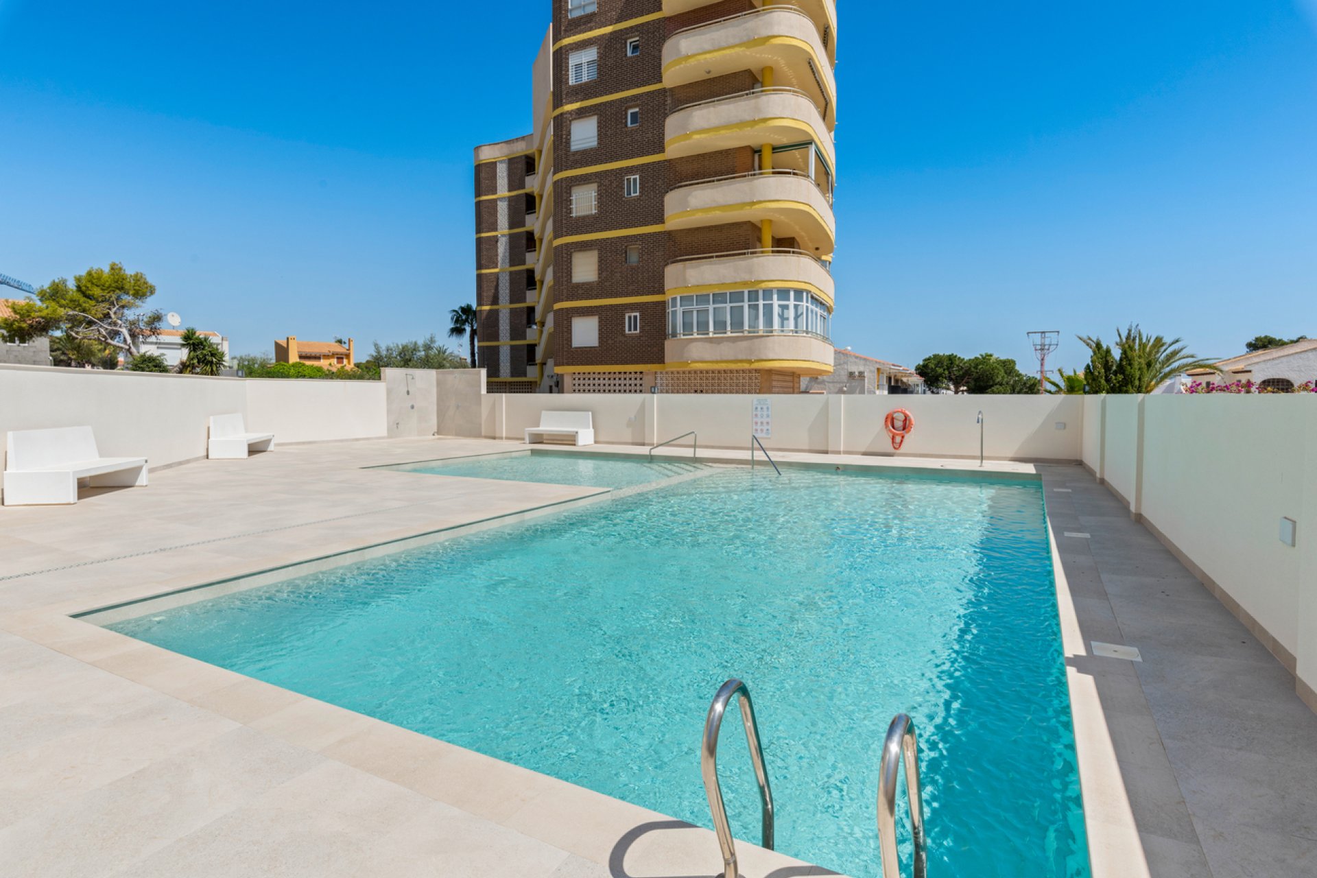 Segunda mano - Apartamento -
La Zenia