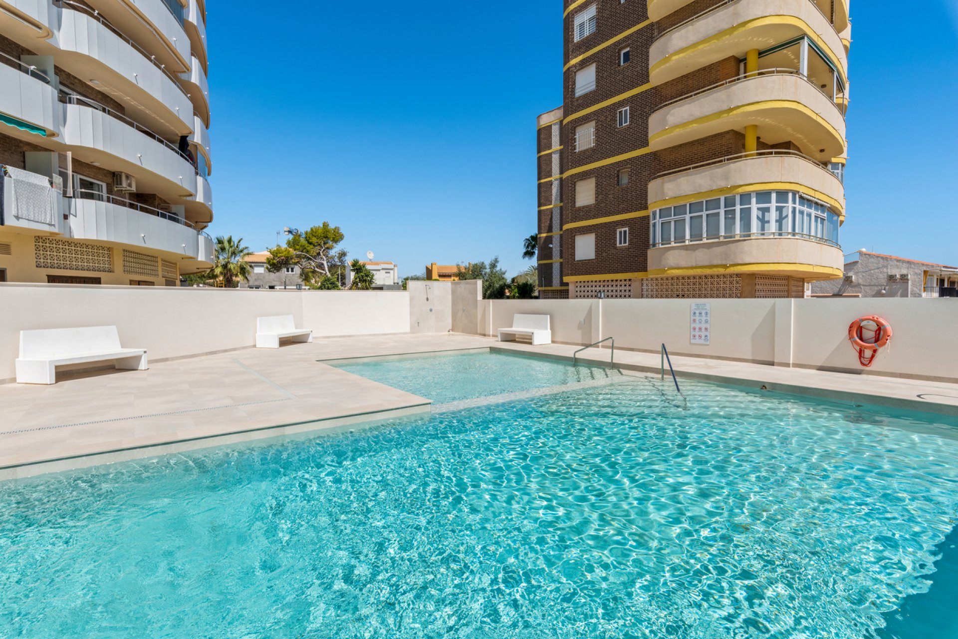 Segunda mano - Apartamento -
La Zenia
